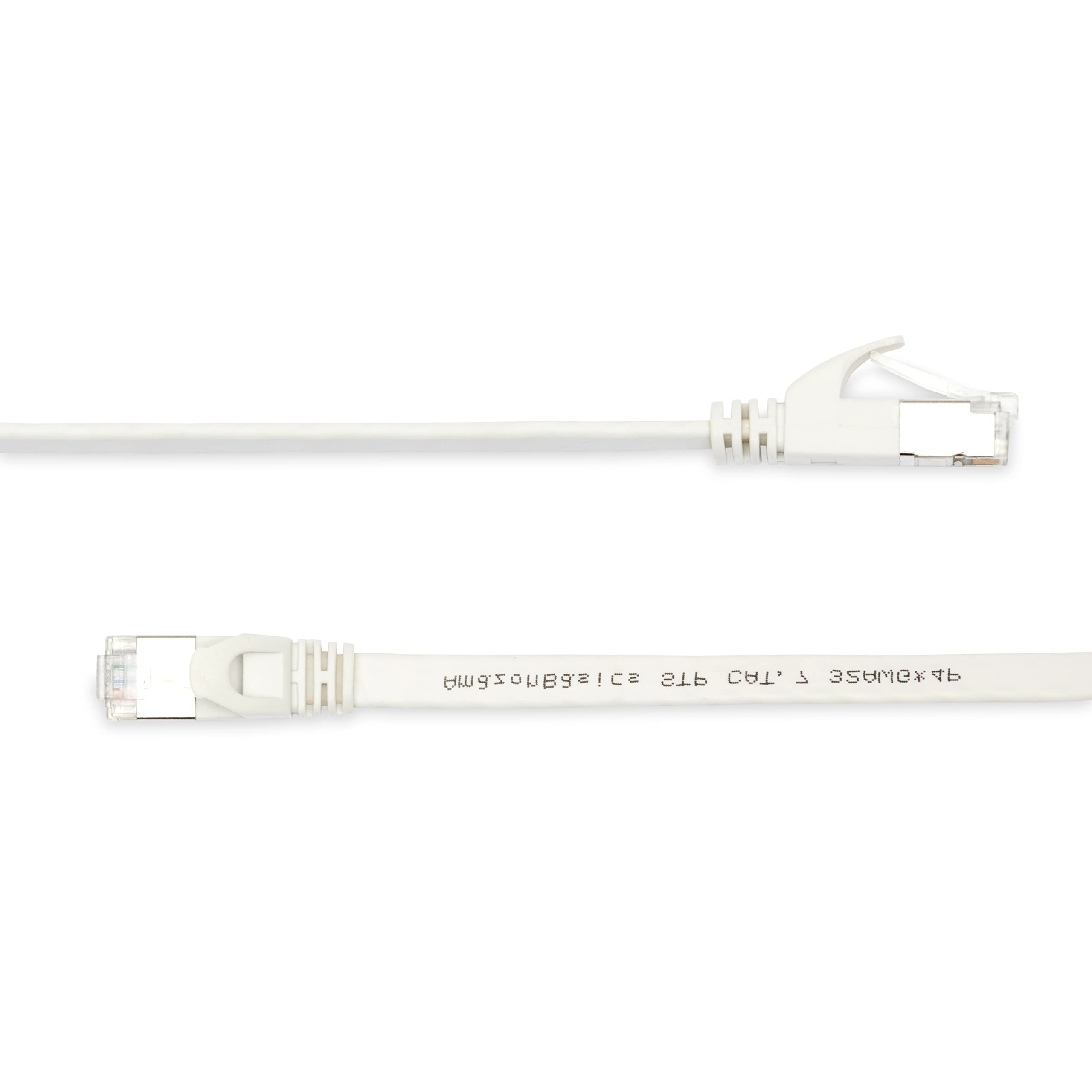 Amazon Basics - Cat 7 Gigabit Ethernet Patch Cable de Internet plano, 50 pies, 1 paquete, blanco, incluye 20 clavos
