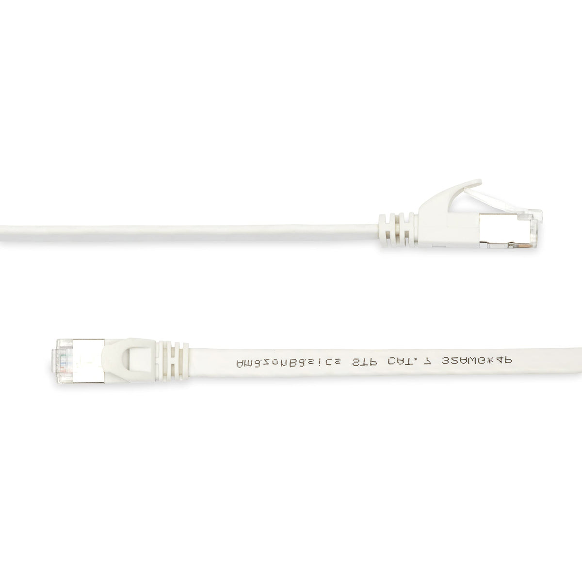 Amazon Basics - Cat 7 Gigabit Ethernet Patch Cable de Internet plano, 50 pies, 1 paquete, blanco, incluye 20 clavos