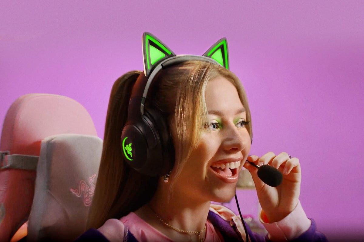 Razer Kraken Kitty V2 -Auriculares alámbricos Diadema RGB Chroma iluminación reactiva - Micrófono cardioide HyperClear - Controladores 40 mm - Sonido envolvente 7.1 ,Negro (Reacondicionado)