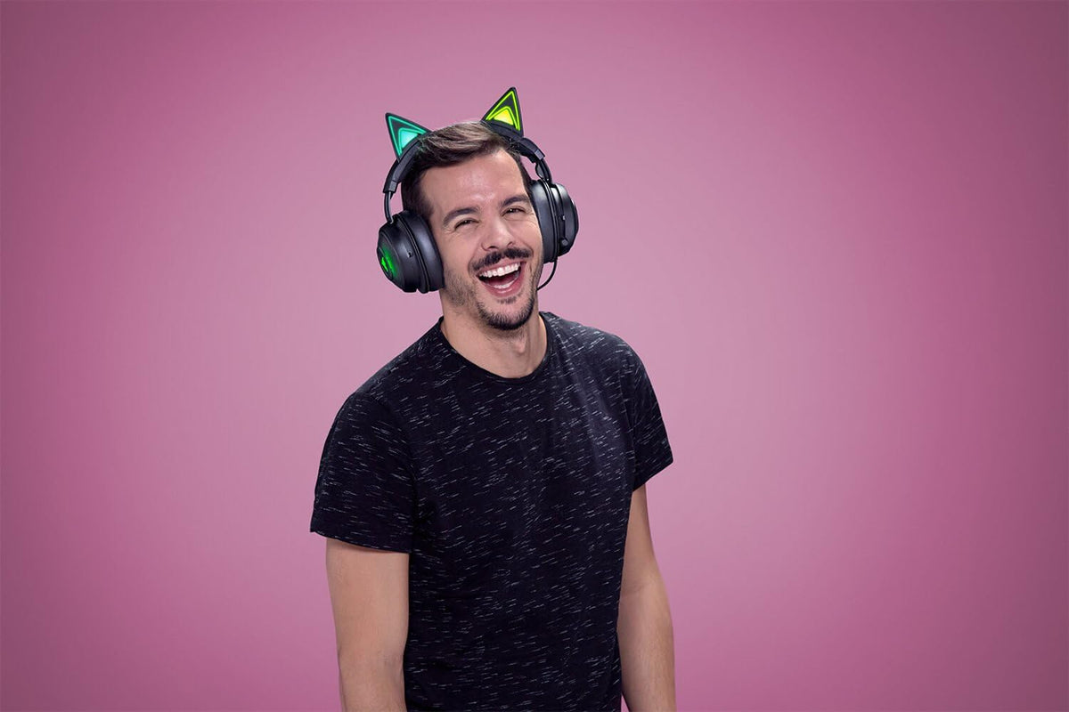 Razer Kraken Kitty V2 -Auriculares alámbricos Diadema RGB Chroma iluminación reactiva - Micrófono cardioide HyperClear - Controladores 40 mm - Sonido envolvente 7.1 ,Negro (Reacondicionado)