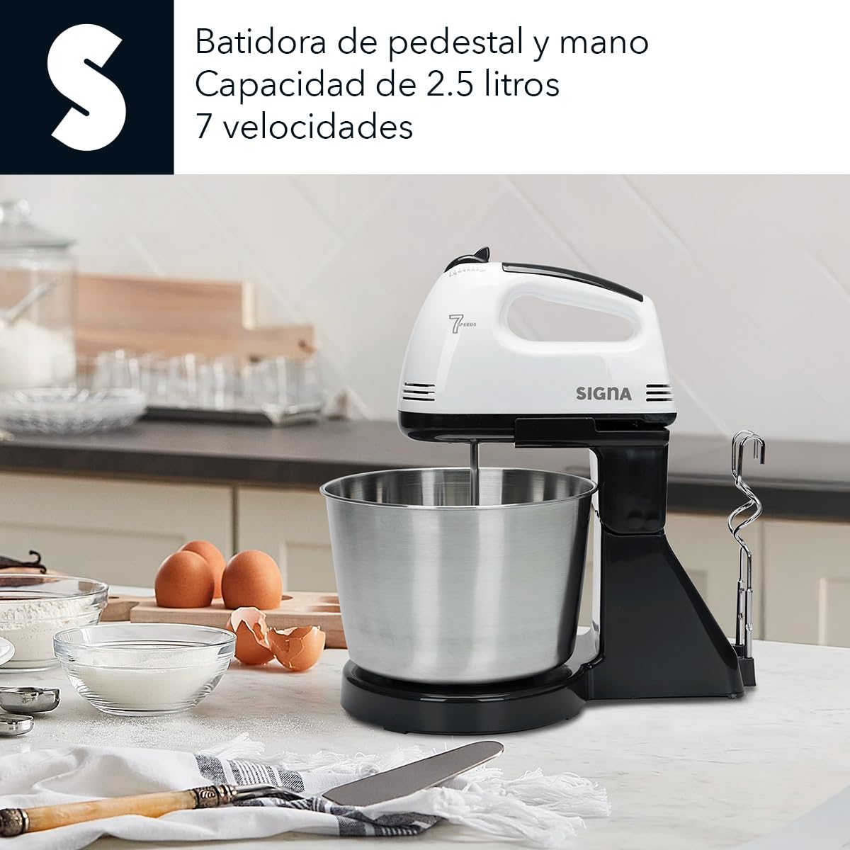 SIGNA Batidora Eléctrica De Pedestal Y Mano 2 En 1 Para Cocina Potente 120w con 7 Velocidades Ajustables Tazón de 2.5L de Acero Inoxidable Accesorios Para Amasar Batir y Mezclar (Blanco)