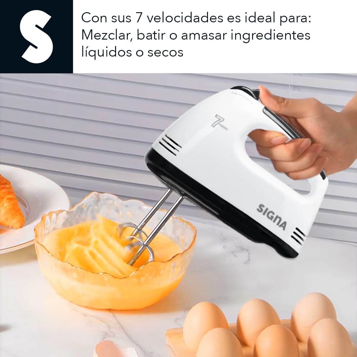 SIGNA Batidora Eléctrica De Pedestal Y Mano 2 En 1 Para Cocina Potente 120w con 7 Velocidades Ajustables Tazón de 2.5L de Acero Inoxidable Accesorios Para Amasar Batir y Mezclar (Blanco)