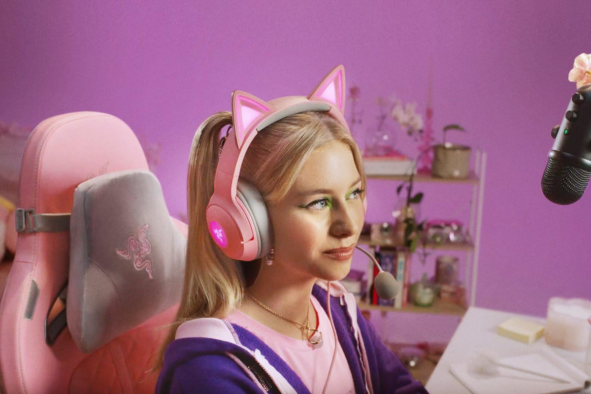 Razer Kraken Kitty V2 -Audifonos diadema alámbricos RGB Chroma iluminación reactiva - Micrófono cardioide HyperClear - Controladores 40 mm - Sonido envolvente 7.1 ,Rosa Cuarzo (Reacondicionado)