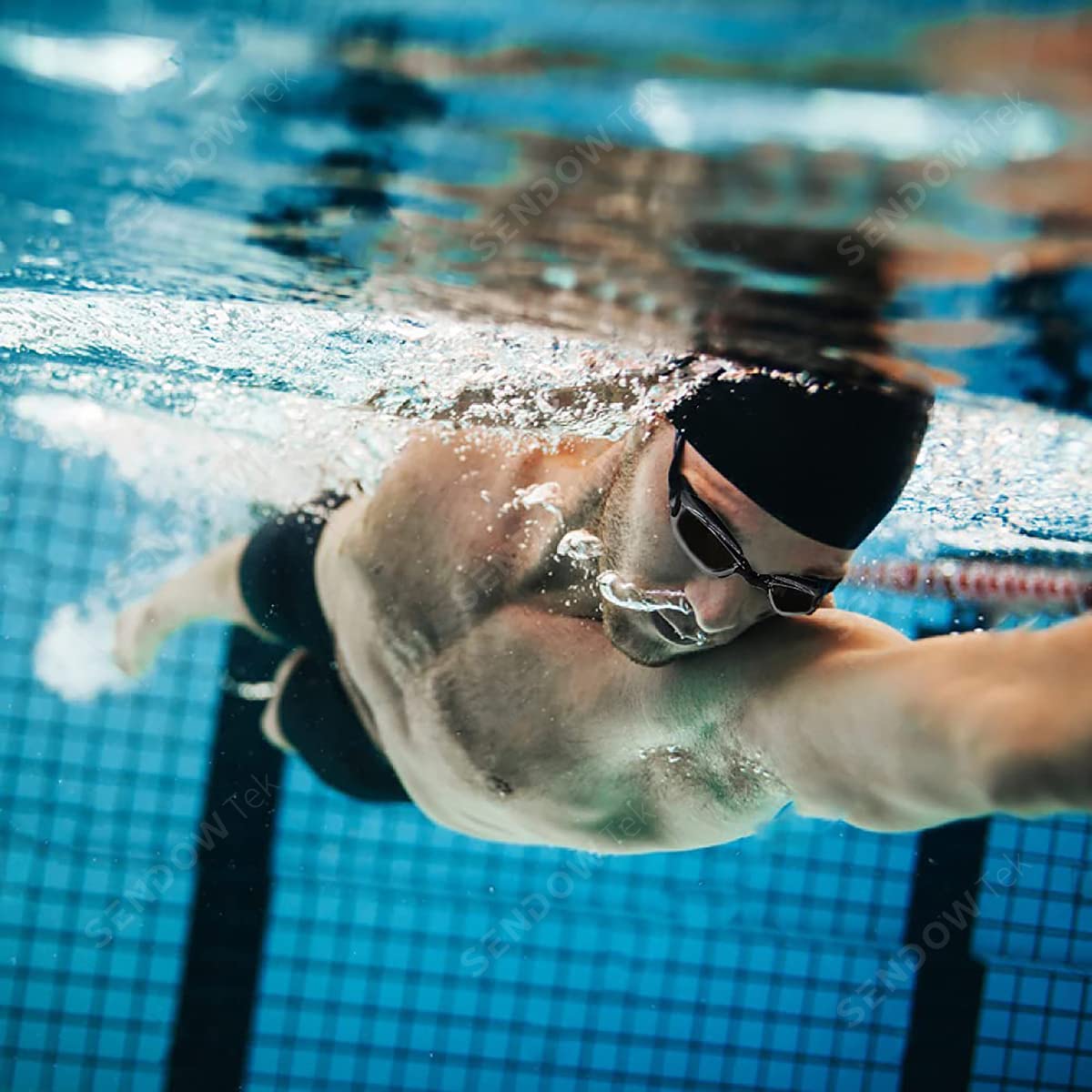 Sendowtek Gafas de Natación 5 en 1 Anteojos de Natación Incluye Gafas con Protección UV Lentes, Gorro de Natación, Auriculares y Clips para la Nariz, Bolsa de Natación para Hombres, Mujeres y Niños