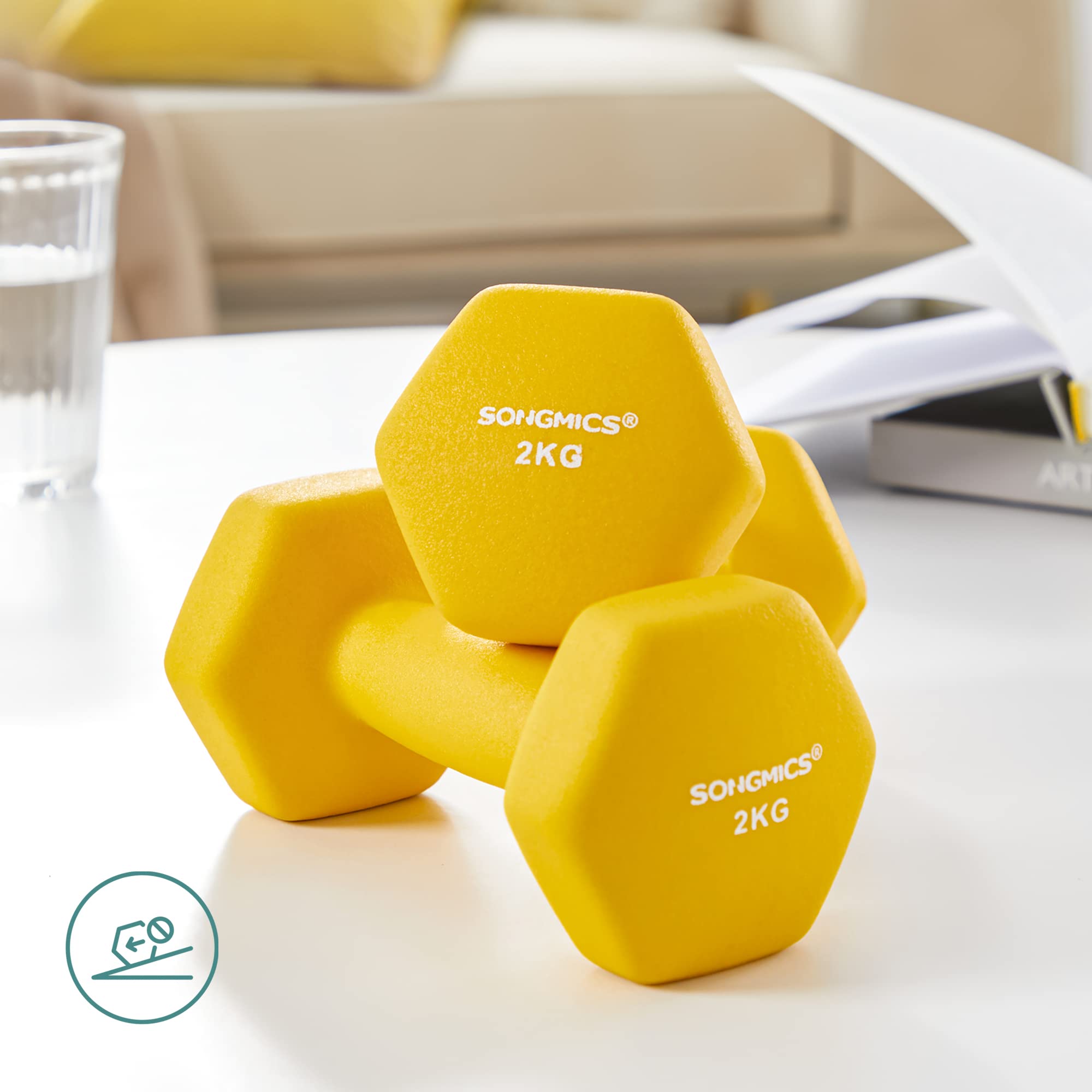 SONGMICS Juego de 2 Mancuernas, Mancuernas Hexagonales con Superficie de Vinilo, para Gimnasia en Casa, 2 x 2 kg, Amarillo MSYL064YL