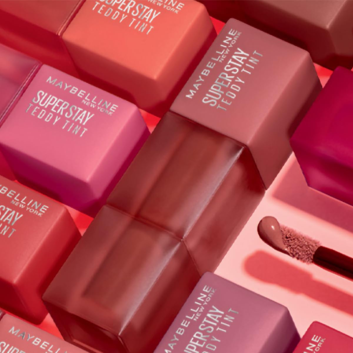 Maybelline Super Stay Teddy Tint, Tinta para Labios Mate Difuminado, Larga Duración 12 Horas, Textura Suave, No Transfiere, A Prueba de Bebidas y Besos, Tono Coquettish, 5 ml