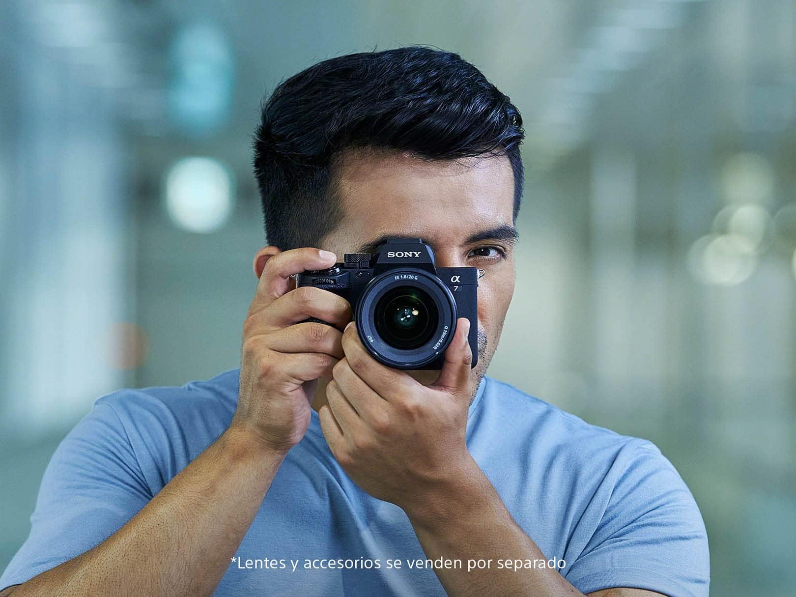 Sony Alpha Cámara Híbrida Full Frame Mirrorless 4K 60P ILCE-7M4 (Versión Oficial con Garantía Local)