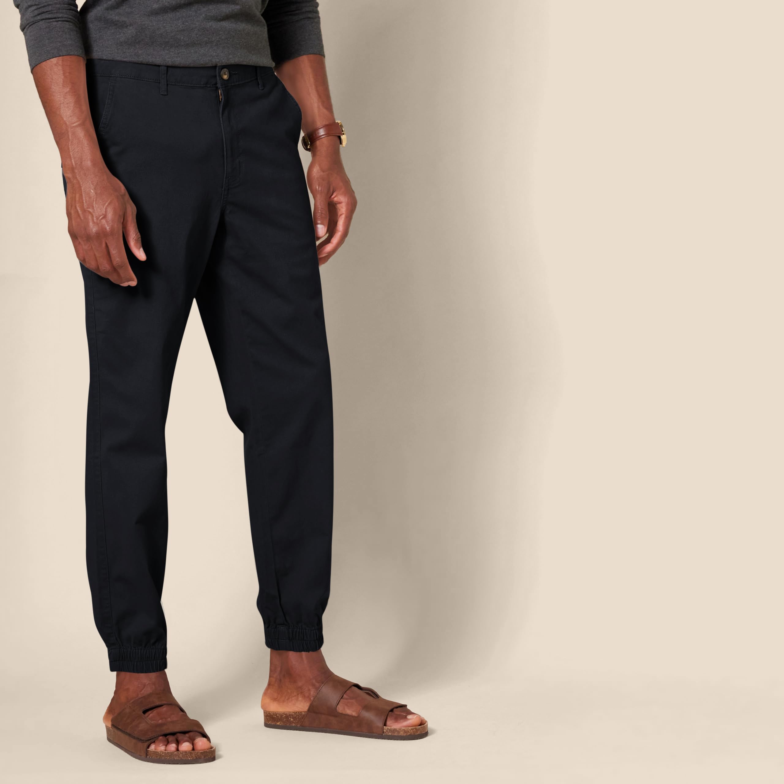 Amazon Essentials - Pantalón deportivo de corte recto para hombre, negro, talla CH