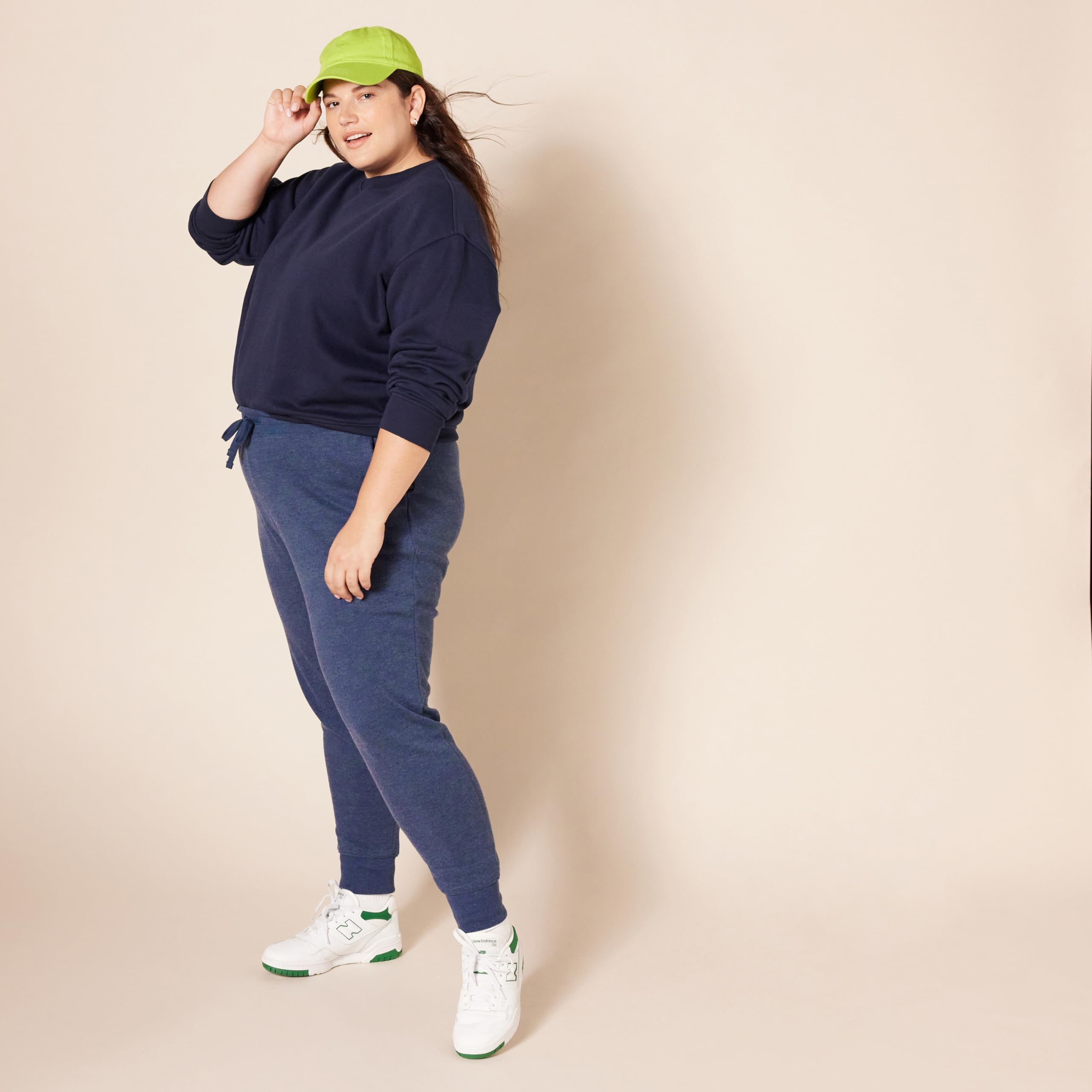 Amazon Essentials - Pantalón deportivo de forro polar de rizo francés para mujer (disponible en tallas grandes), azul marino jaspeado, talla G