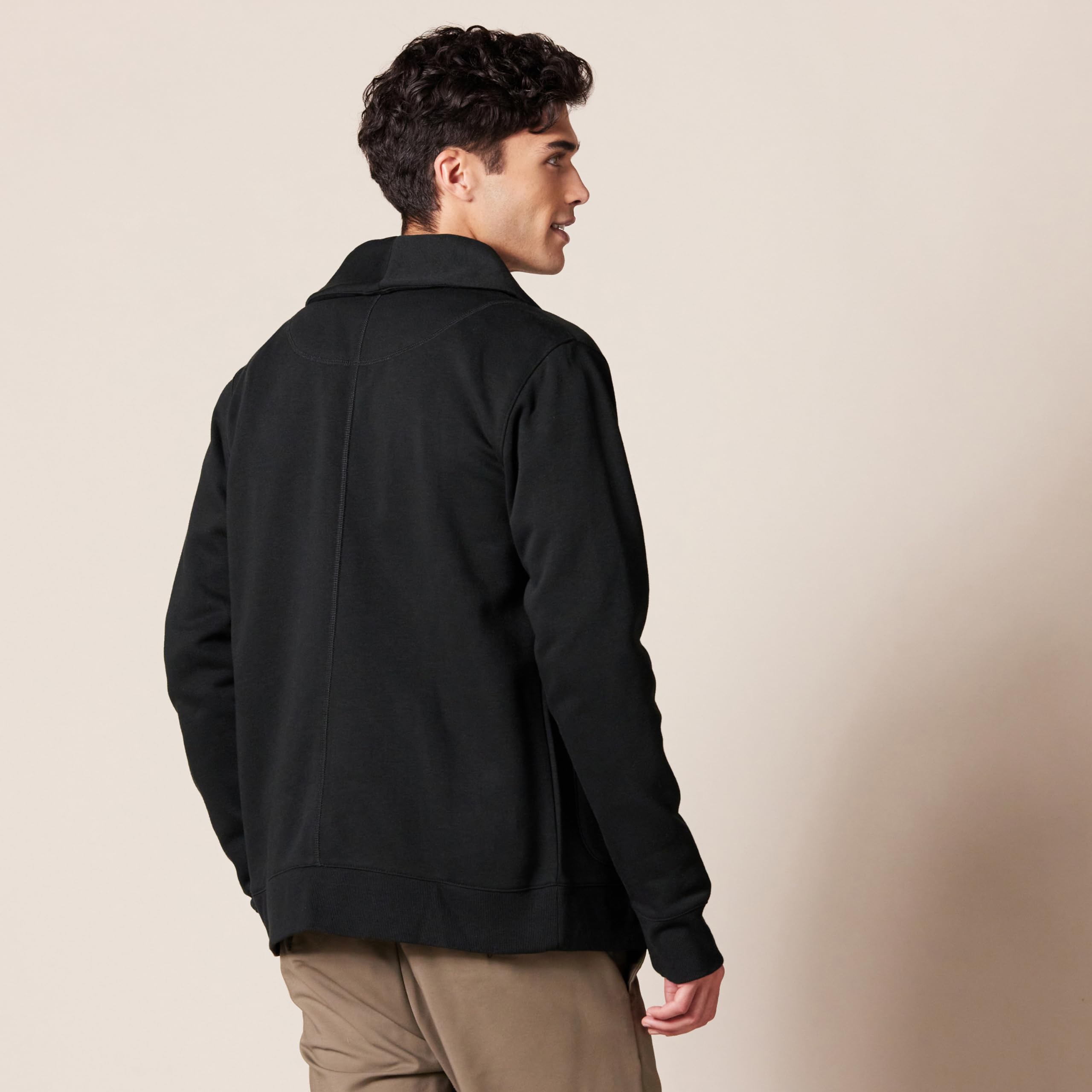 Amazon Essentials - Cárdigan de forro polar de manga larga para hombre, color negro, talla M