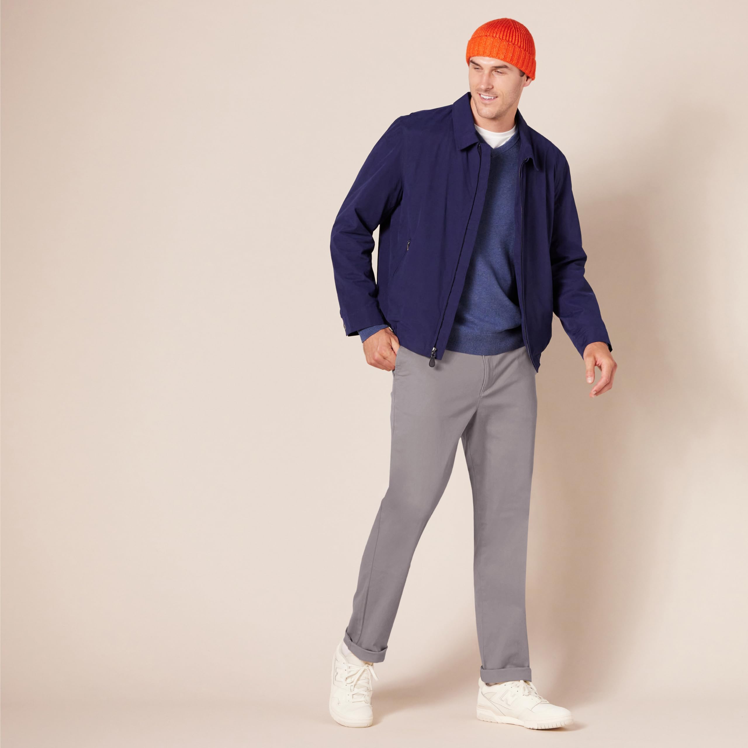 Amazon Essentials - Pantalón caqui elástico casual ajustado para hombre, color gris oscuro, 32 de ancho x 30 de largo