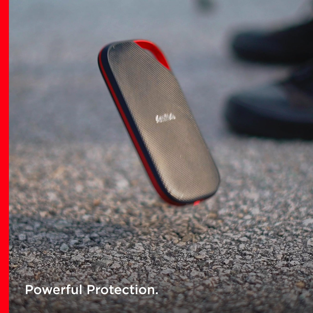 SanDisk - SSD portátil Extreme Pro de 4 TB con USB4, hasta 3800 MB/s de Lectura y 3700 MB/s de Escritura, USB-C, USB 3.2, Compatible con Versiones anteriores, IP65 Resistencia al Agua y al Polvo -