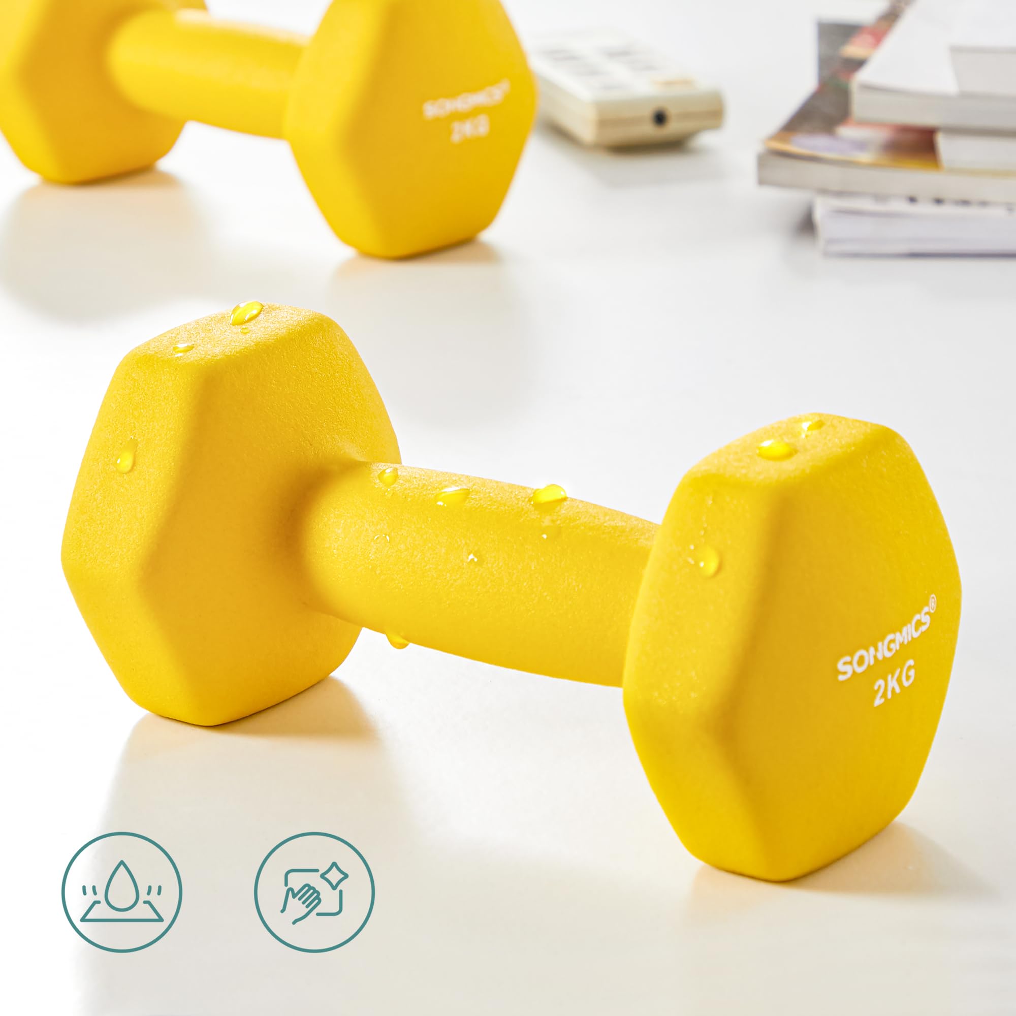 SONGMICS Juego de 2 Mancuernas, Mancuernas Hexagonales con Superficie de Vinilo, para Gimnasia en Casa, 2 x 2 kg, Amarillo MSYL064YL