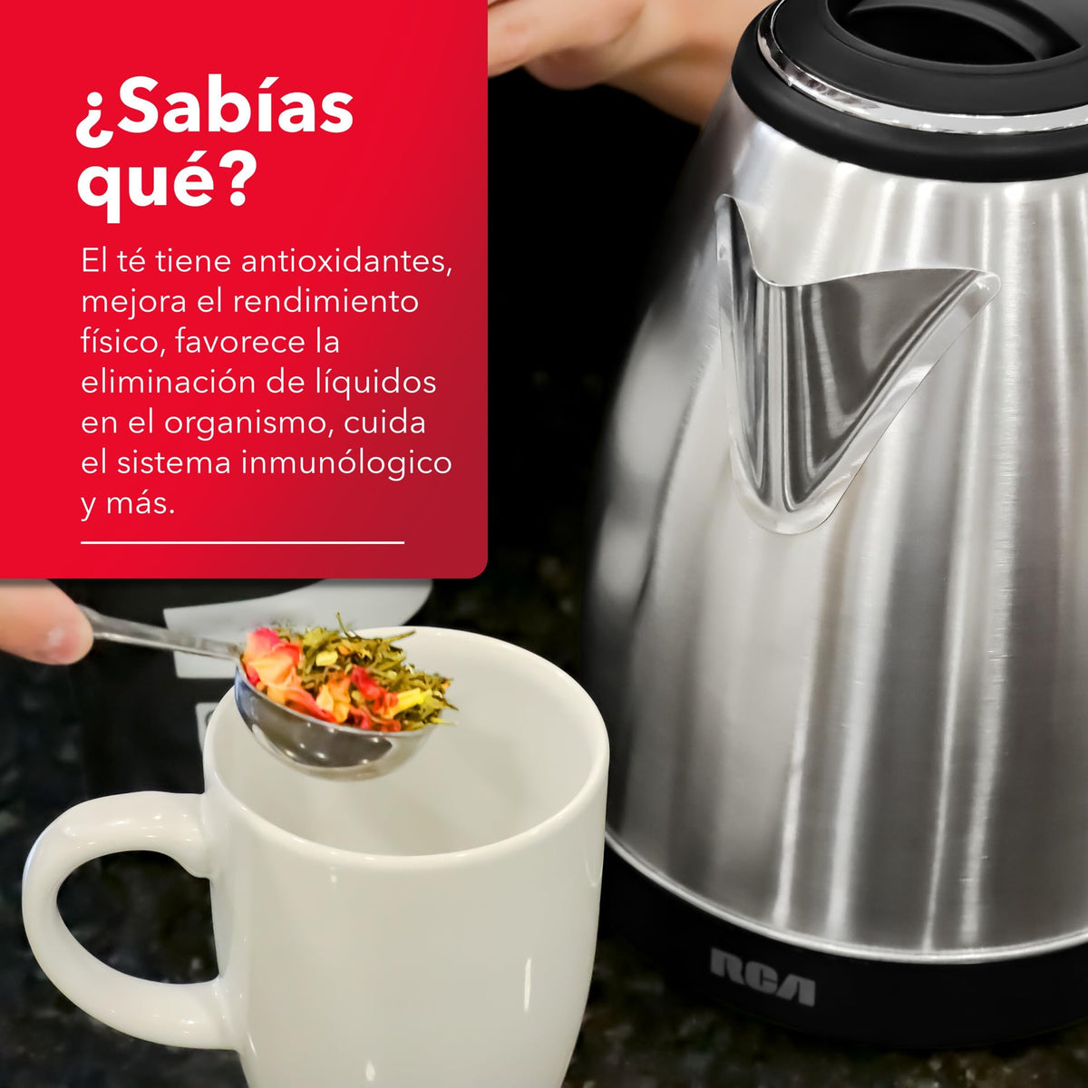 RCA Tetera Eléctrica RC-180GB01 de Acero Inoxidable, Capacidad de 1.8 Litros, Luz LED, Base Giratoria, Apagado Automático y Protección Contra Ebullición, Ideal para Té y Café, Diseño Elegante.
