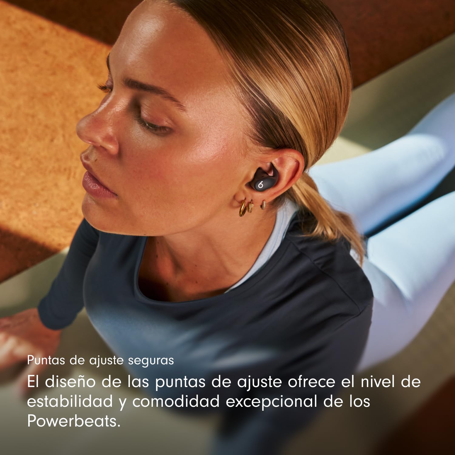 Beats - Powerbeats Fit - Audífonos inalámbricos para Entrenamiento con cancelación de Ruido, IPX4, hasta 30 Horas de batería con el Estuche de Carga, compatibles con Apple y Android - Negro Azabache