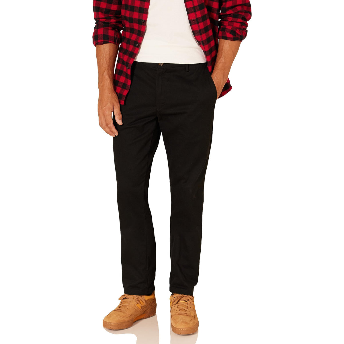Amazon Essentials - Pantalones chinos para hombre con corte ajustado, resistentes a las arrugas, sin pinzas, color negro, 33 de ancho x 30 de largo