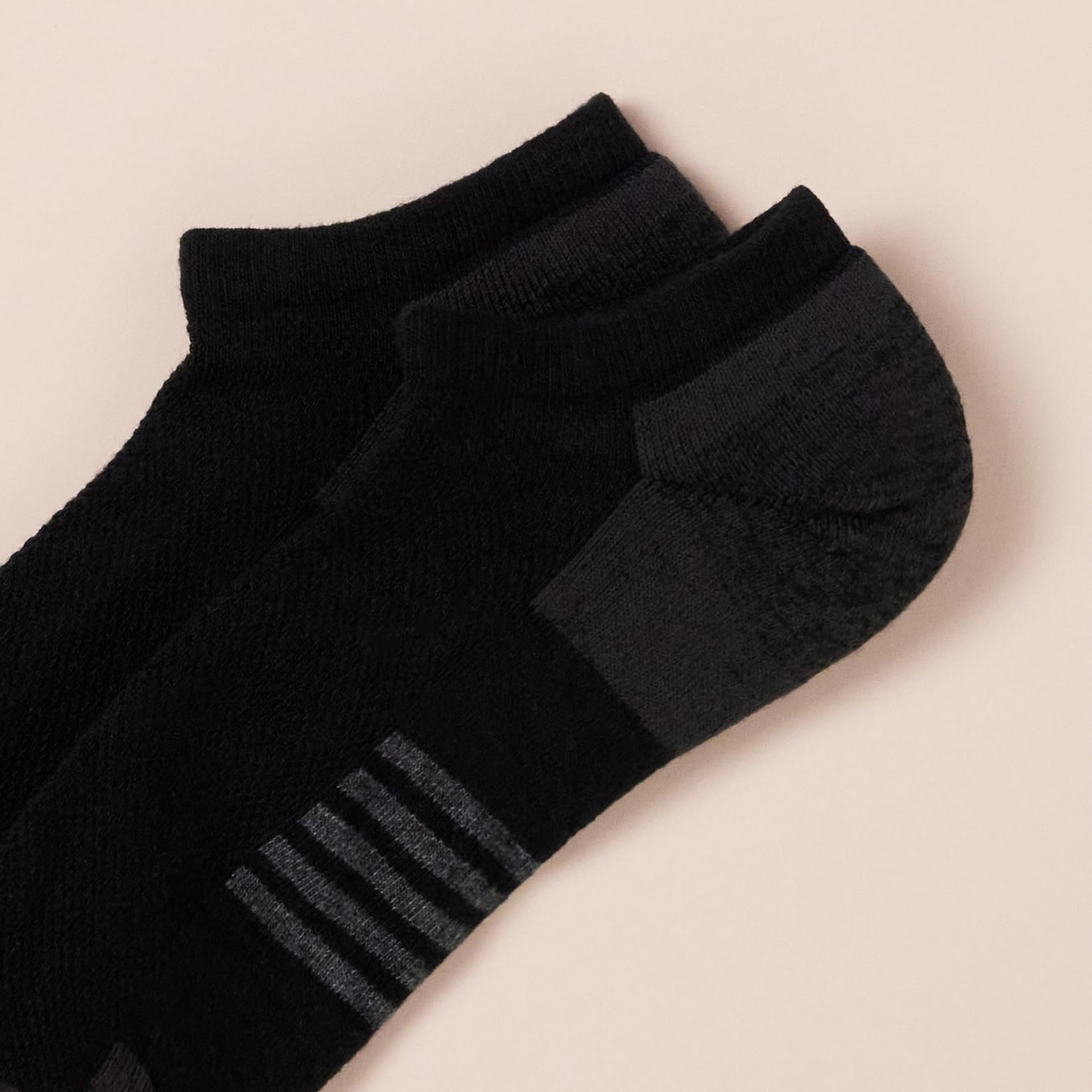 Amazon Essentials Calcetines atléticos de algodón acolchado para hombre, paquete de 6, Negro, Shoe: 6-12