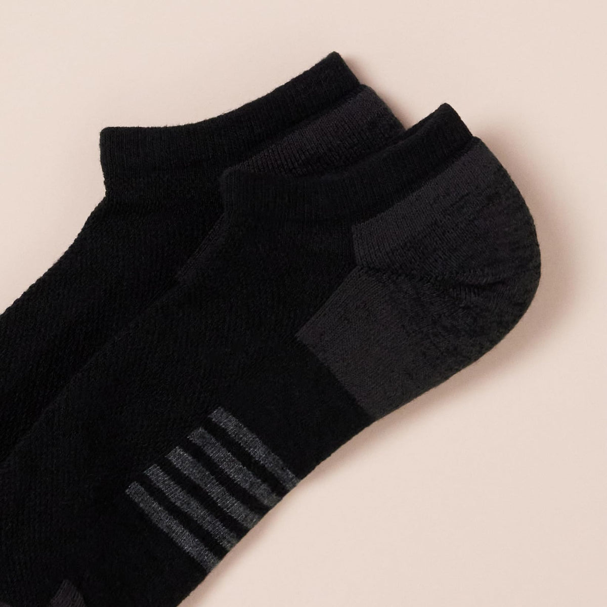 Amazon Essentials Calcetines atléticos de algodón acolchado para hombre, paquete de 6, Negro, Shoe: 6-12