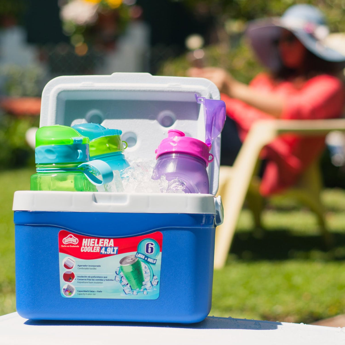 Guateplast - Hielera portátil de 5 litros (5.2 QT) | Capacidad para 6 latas | Cooler | Enfriador Resistente y liviano | Hielo | Color Azul