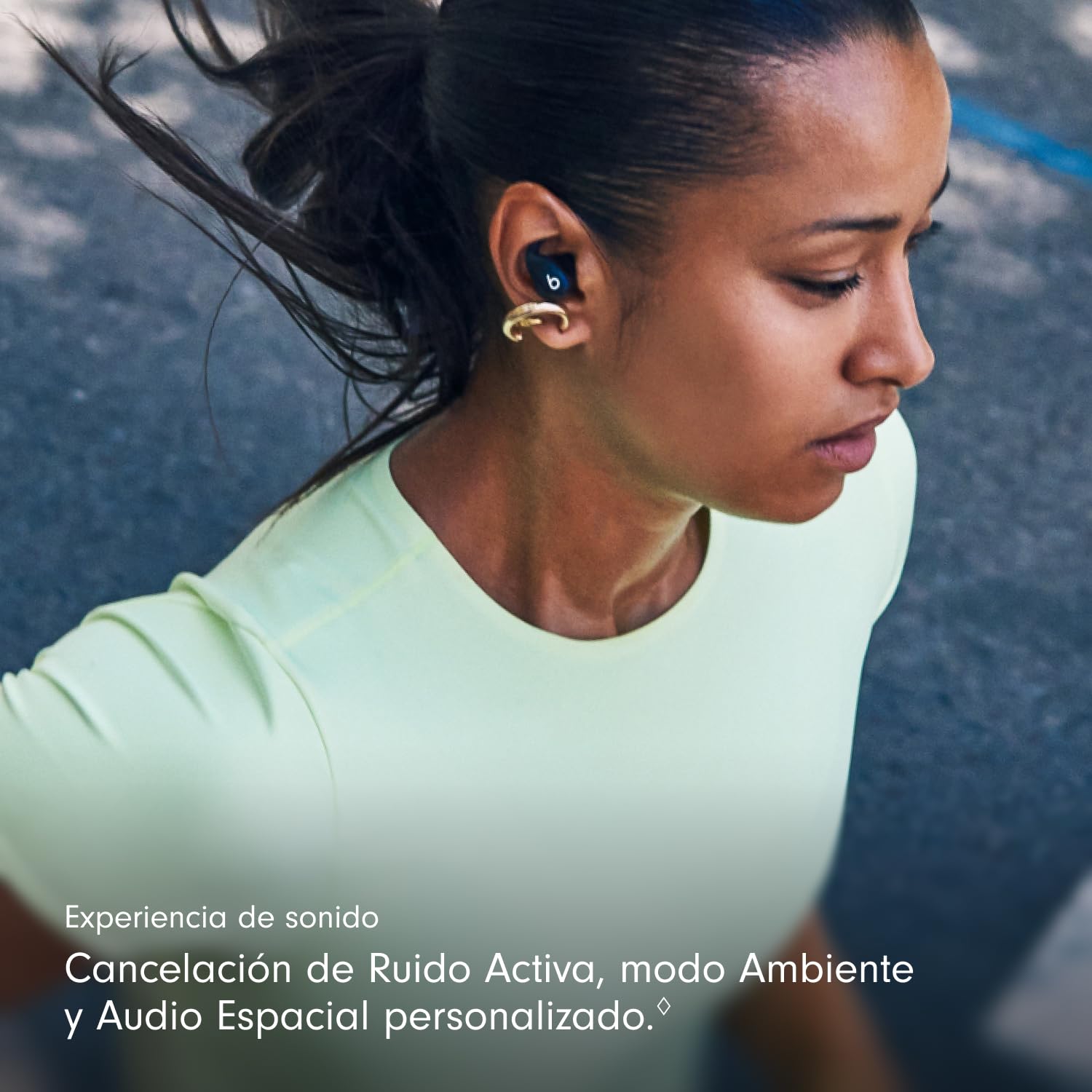 Beats - Powerbeats Fit - Audífonos inalámbricos para Entrenamiento con cancelación de Ruido, IPX4, hasta 30 Horas de batería con el Estuche de Carga, compatibles con Apple y Android - Negro Azabache