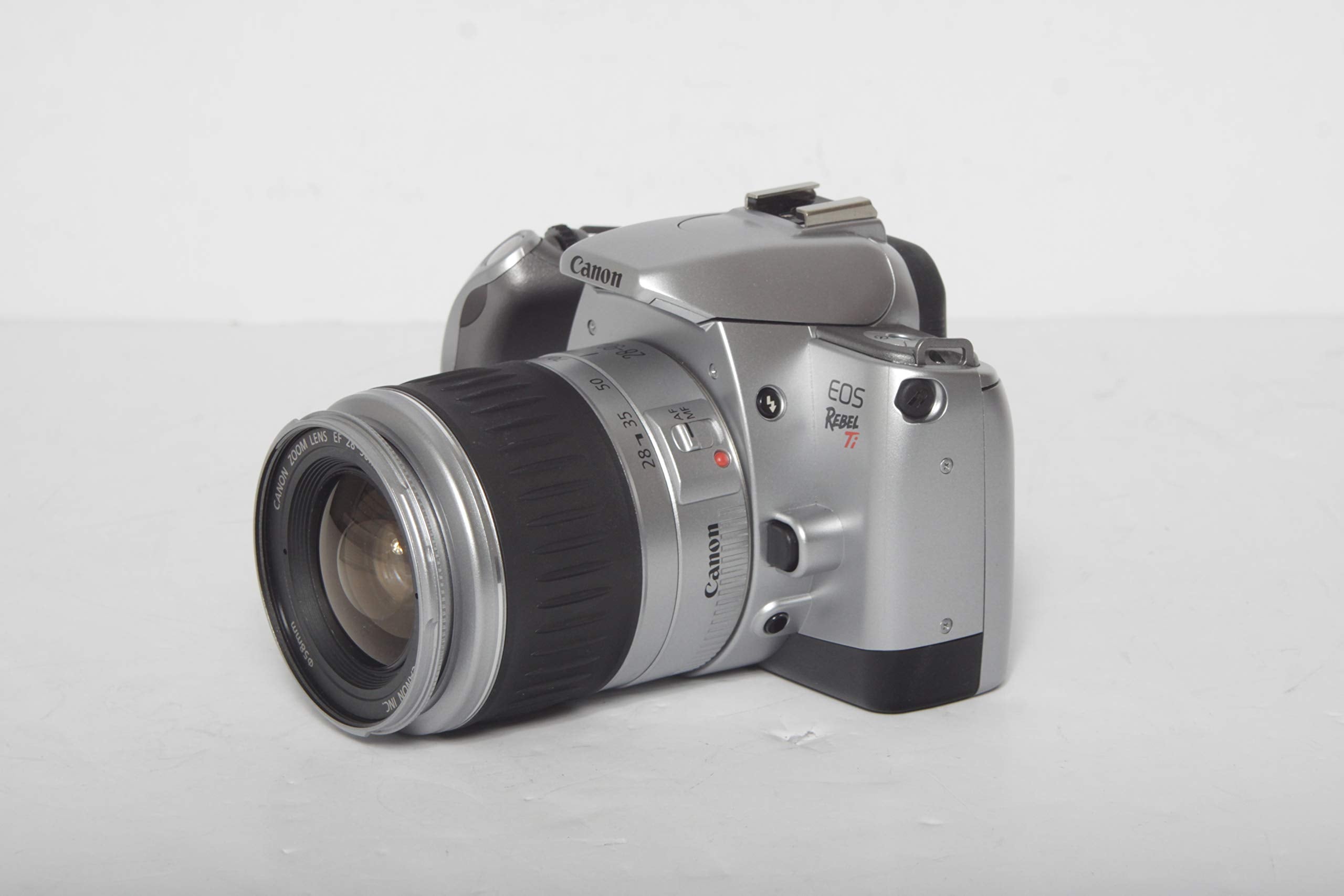 Canon EOS Rebel Ti - Kit de película SLR de 35 mm con lente de zoom AF, flash integrado con opción de disparo personalizada (reacondicionado)