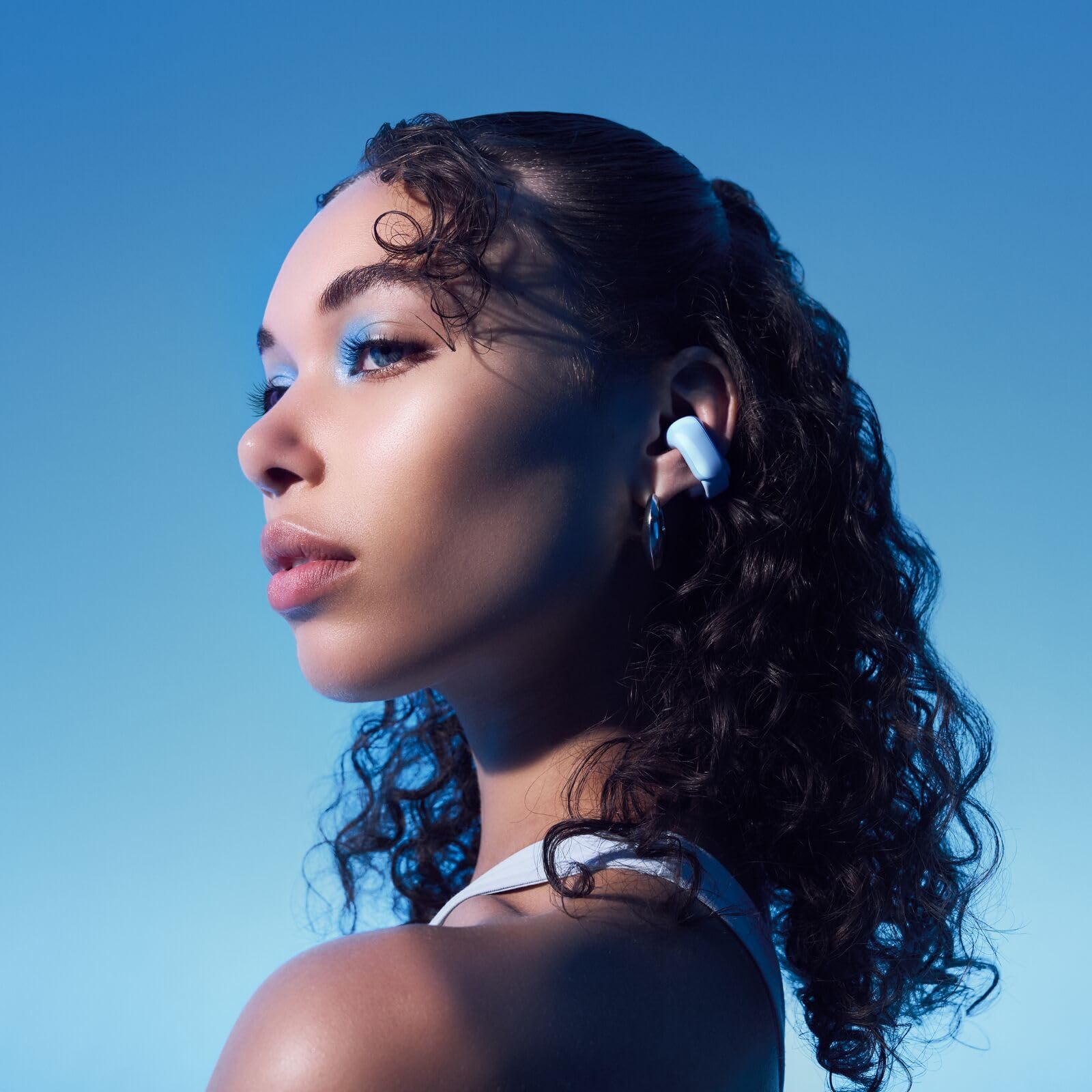 Bose Auriculares Ultra Abiertos con Audio inmersivo, Auriculares inalámbricos con Clip para Mayor Comodidad, OpenAudio para Conciencia, hasta 48 Horas de duración de la batería, Azul