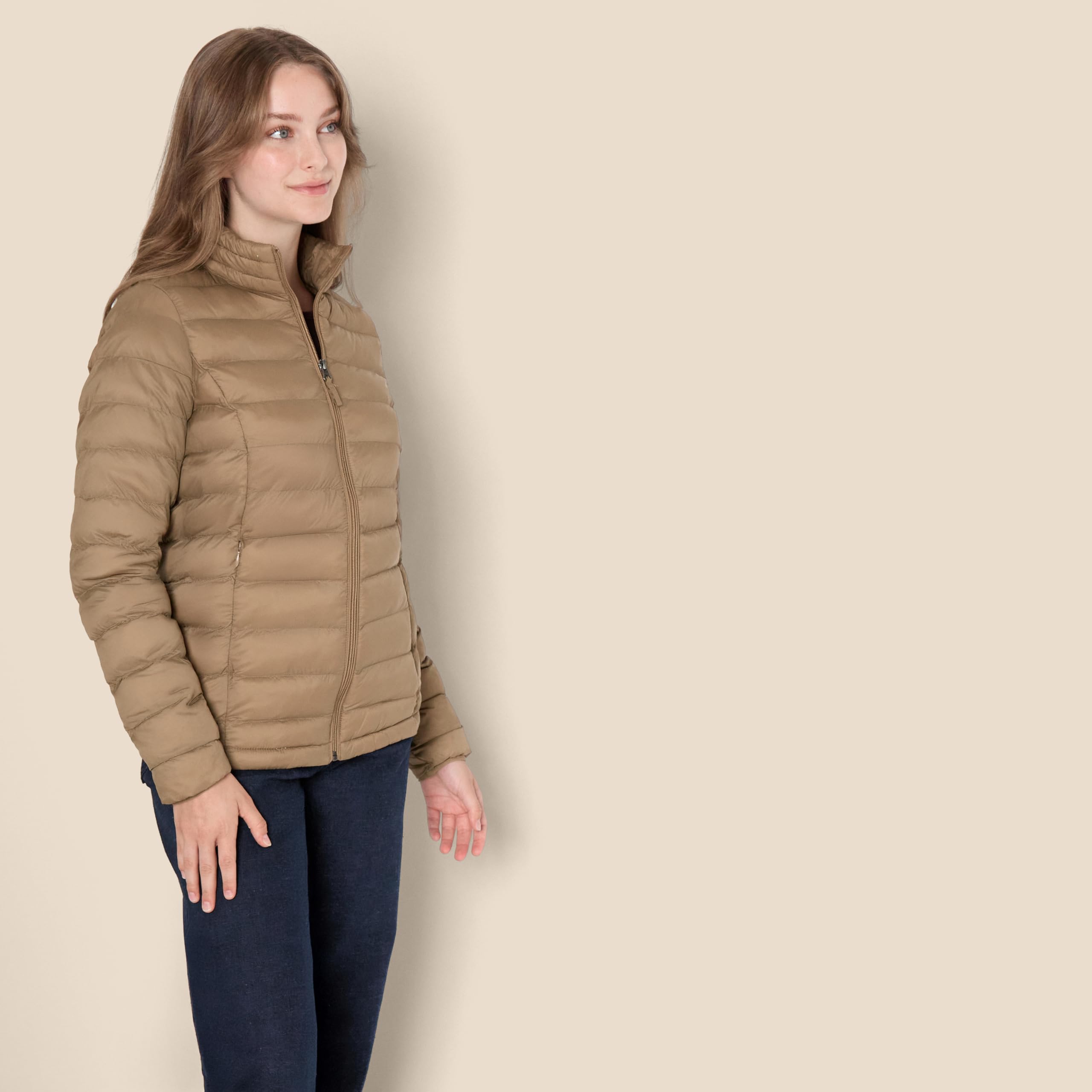 Amazon Essentials - Chaqueta acolchada ligera de manga larga resistente al agua para mujer (disponible en tallas grandes), camello, XXG