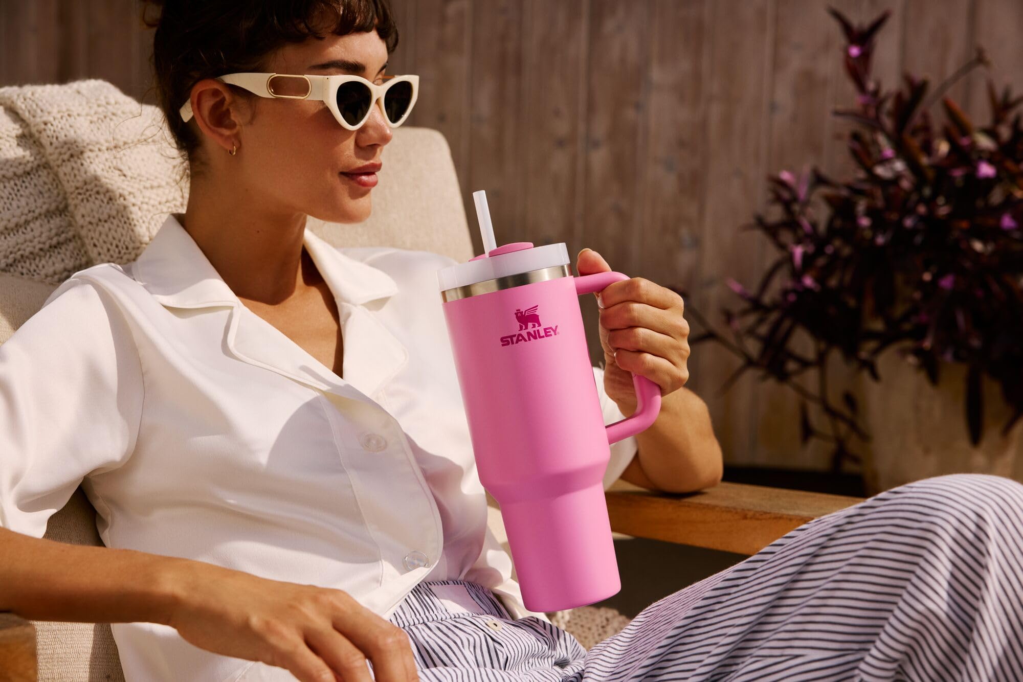 Stanley Quencher H2.0 - Vaso con asa y pajilla de 30 onzas, tapa Flowstate de 3 posiciones, compatible con portavasos para viajes, acero inoxidable con aislamiento, libre de BPA, crepúsculo estriado