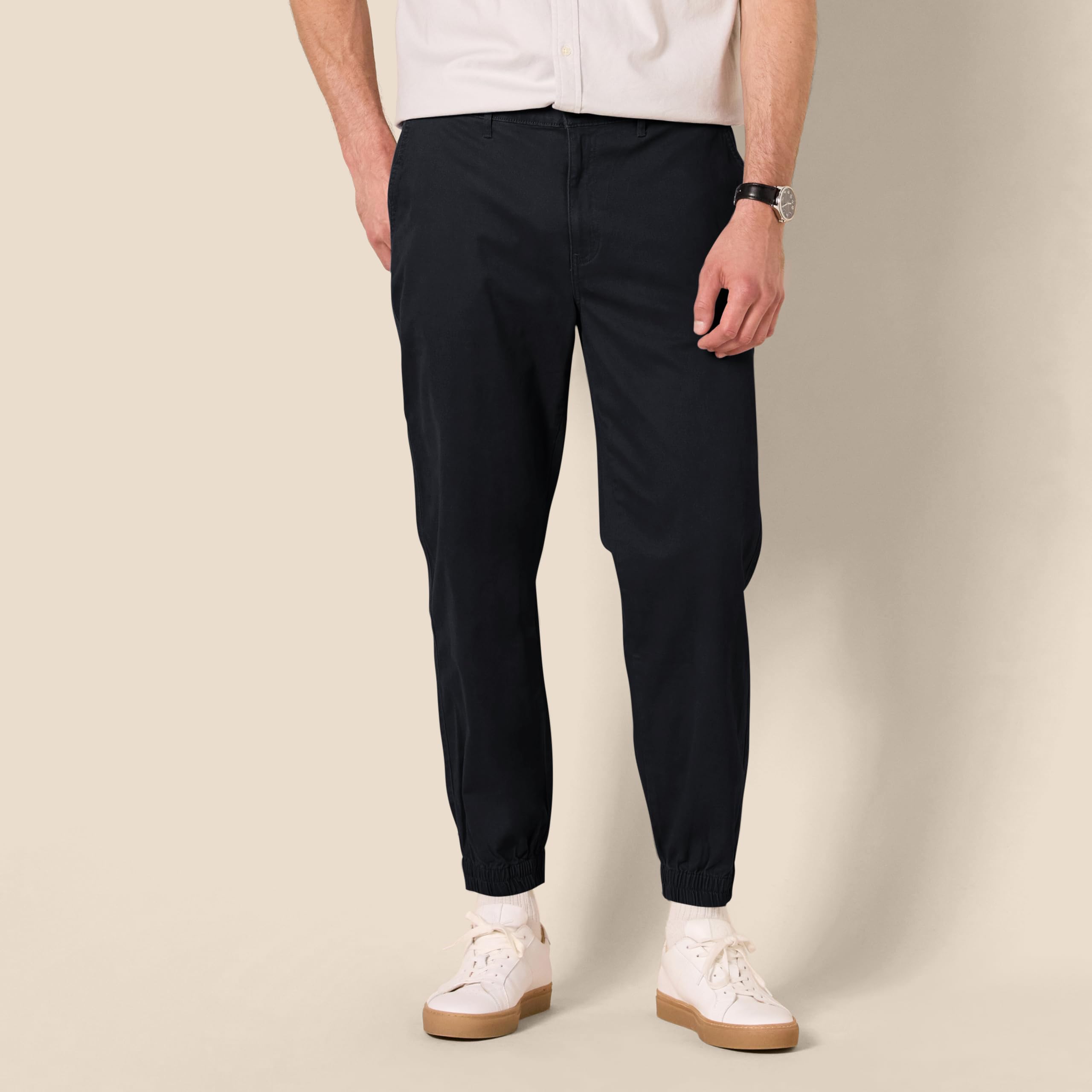 Amazon Essentials - Pantalón deportivo de corte recto para hombre, negro, talla CH