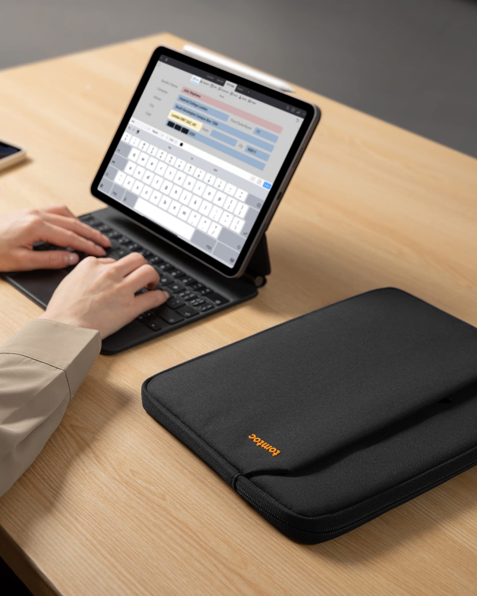 tomtoc Funda Delgada Tablet para 2025 11" iPad Pro M5/M4 OLED, Air M3, iPad (A16), iPad 10/9, con Compartimento para Accesorio, Compatible con Smart/Magic Keyboard