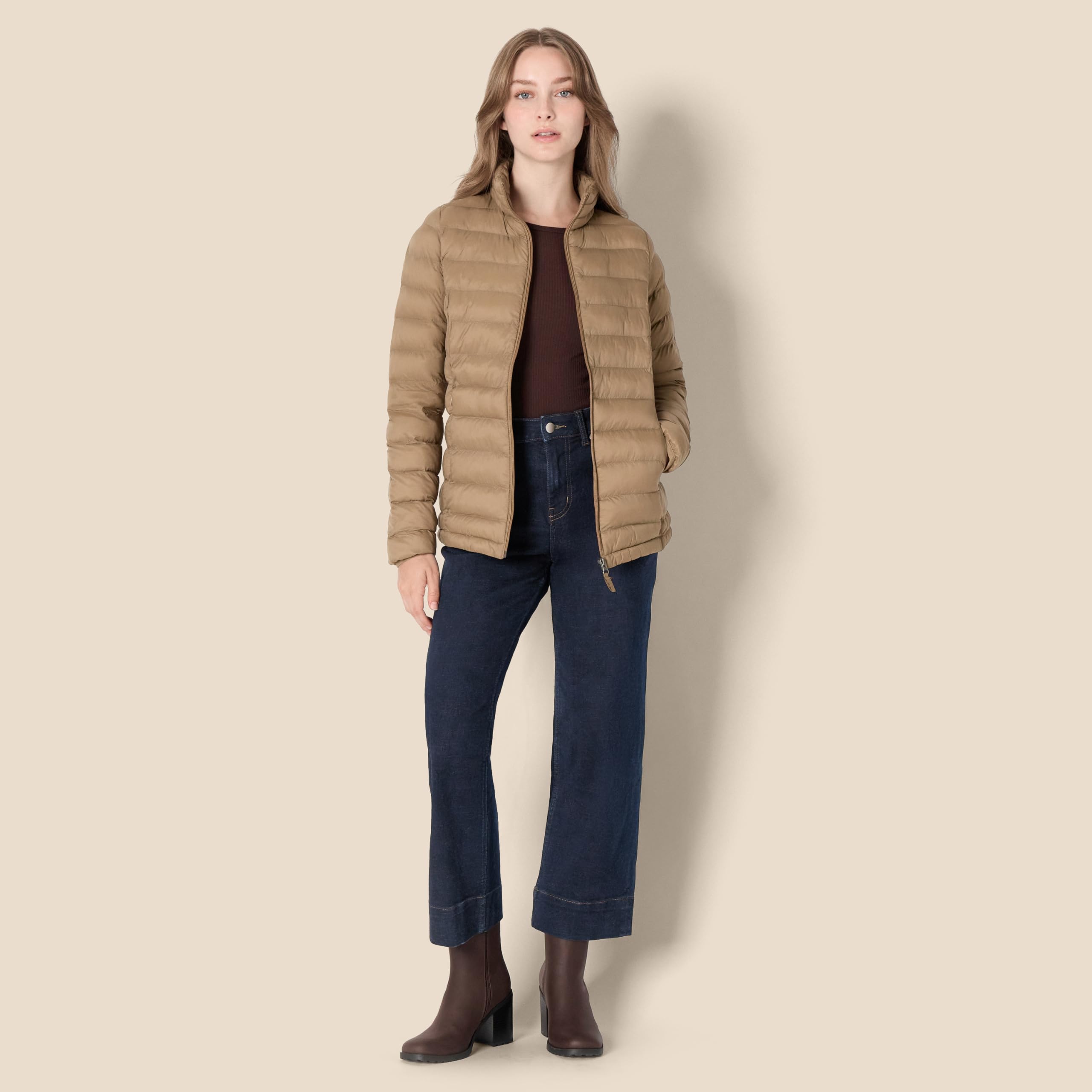 Amazon Essentials - Chaqueta acolchada ligera de manga larga resistente al agua para mujer (disponible en tallas grandes), camello, XXG