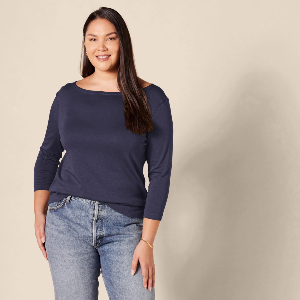 Amazon Essentials - Camiseta de manga 3/4 ajustada con cuello barco sólido para mujer, color azul marino, talla G