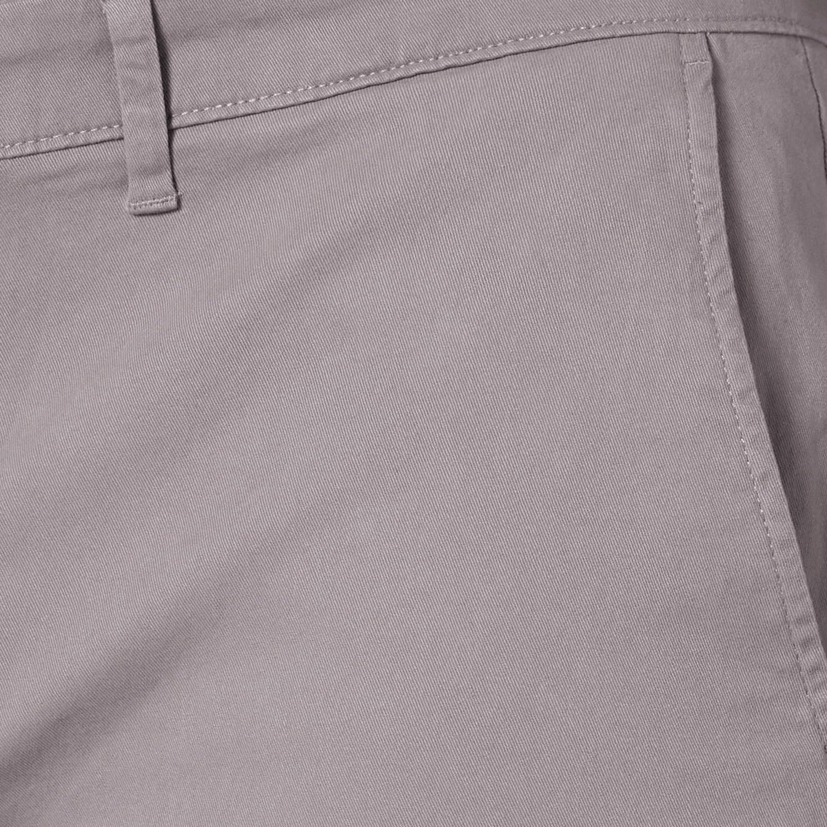 Amazon Essentials - Pantalón caqui elástico casual ajustado para hombre, color gris oscuro, 32 de ancho x 30 de largo