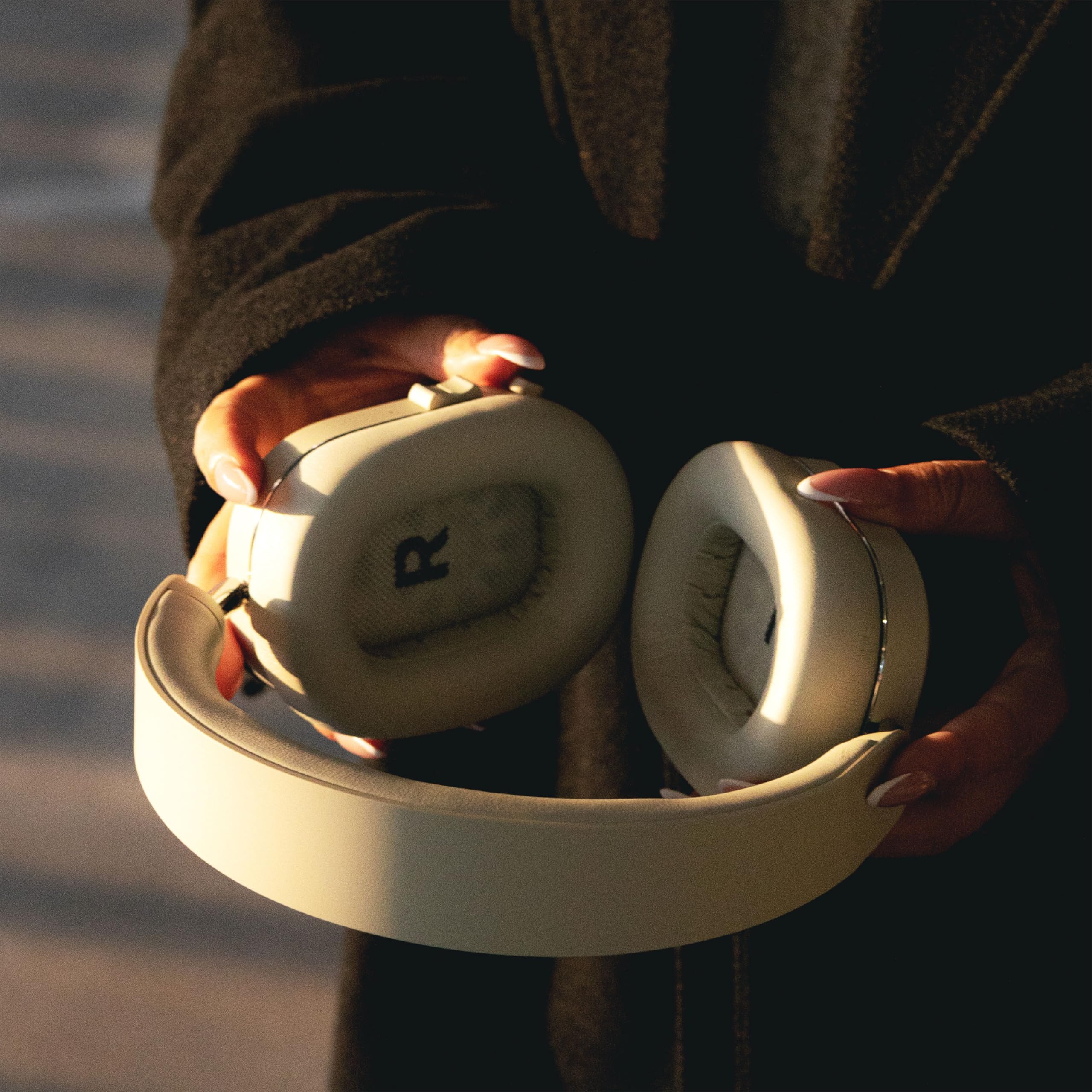 MONDO Auriculares INALAMBRICOS by Defunc Headphone -Over-Ear Gris