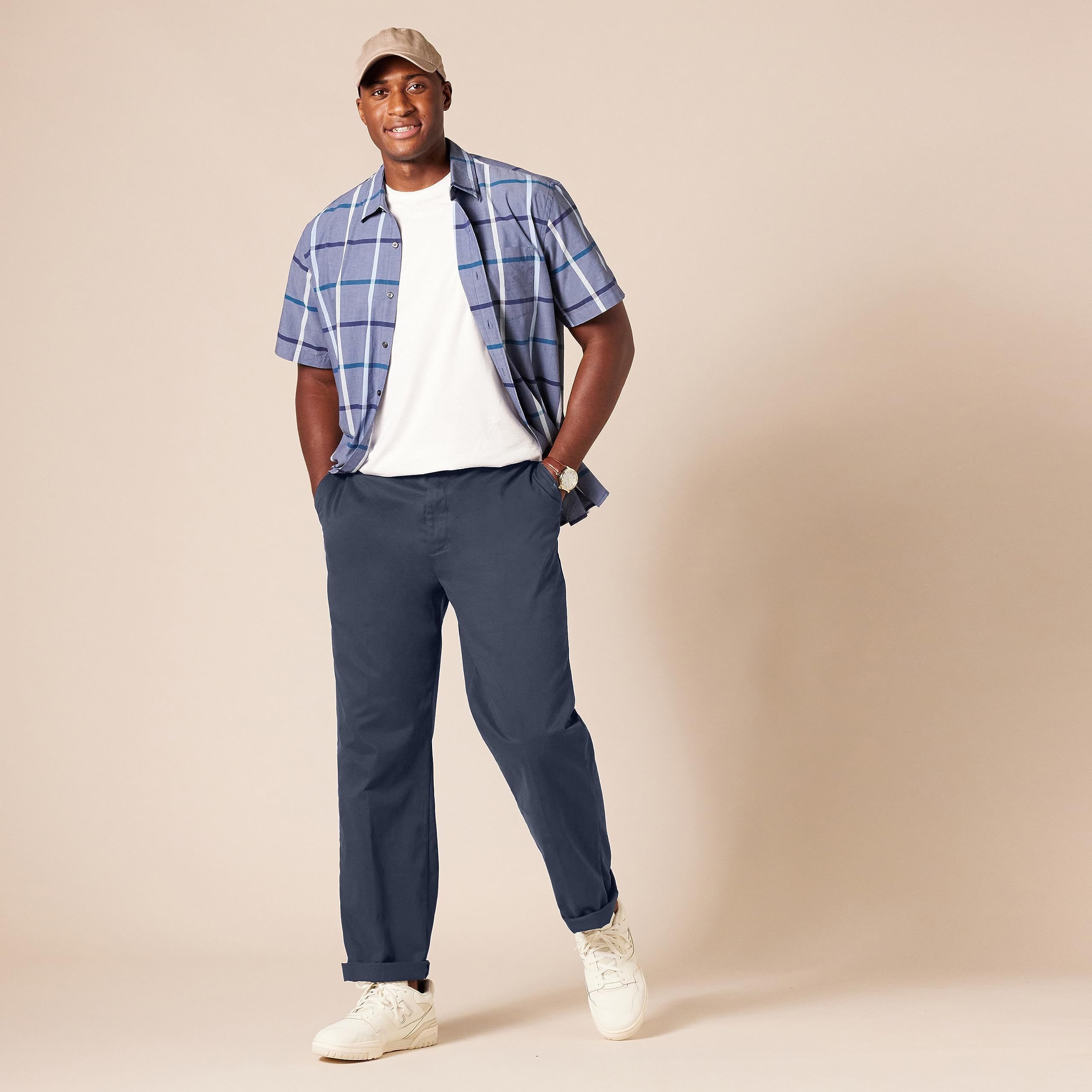 Amazon Essentials - Pantalones chinos para hombre con corte clásico, resistentes a las arrugas, sin pinzas, color azul marino, 34 de ancho x 32 de largo