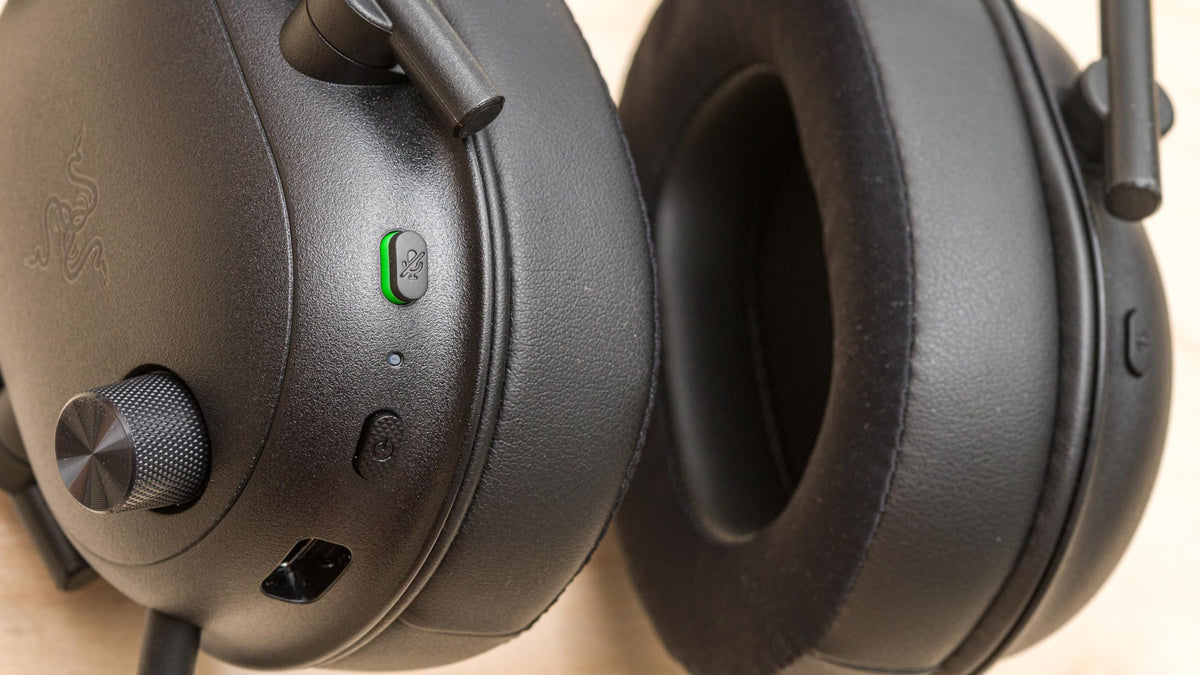 Razer Audifonos Inalambricos BlackShark V2 HyperSpeed Diadema Para Juegos PC, Ligeros 280g, Audio Espacial THX, Bluetooth/USB, Carga Tipo C, Controladores 50mm (Reacondicionado)