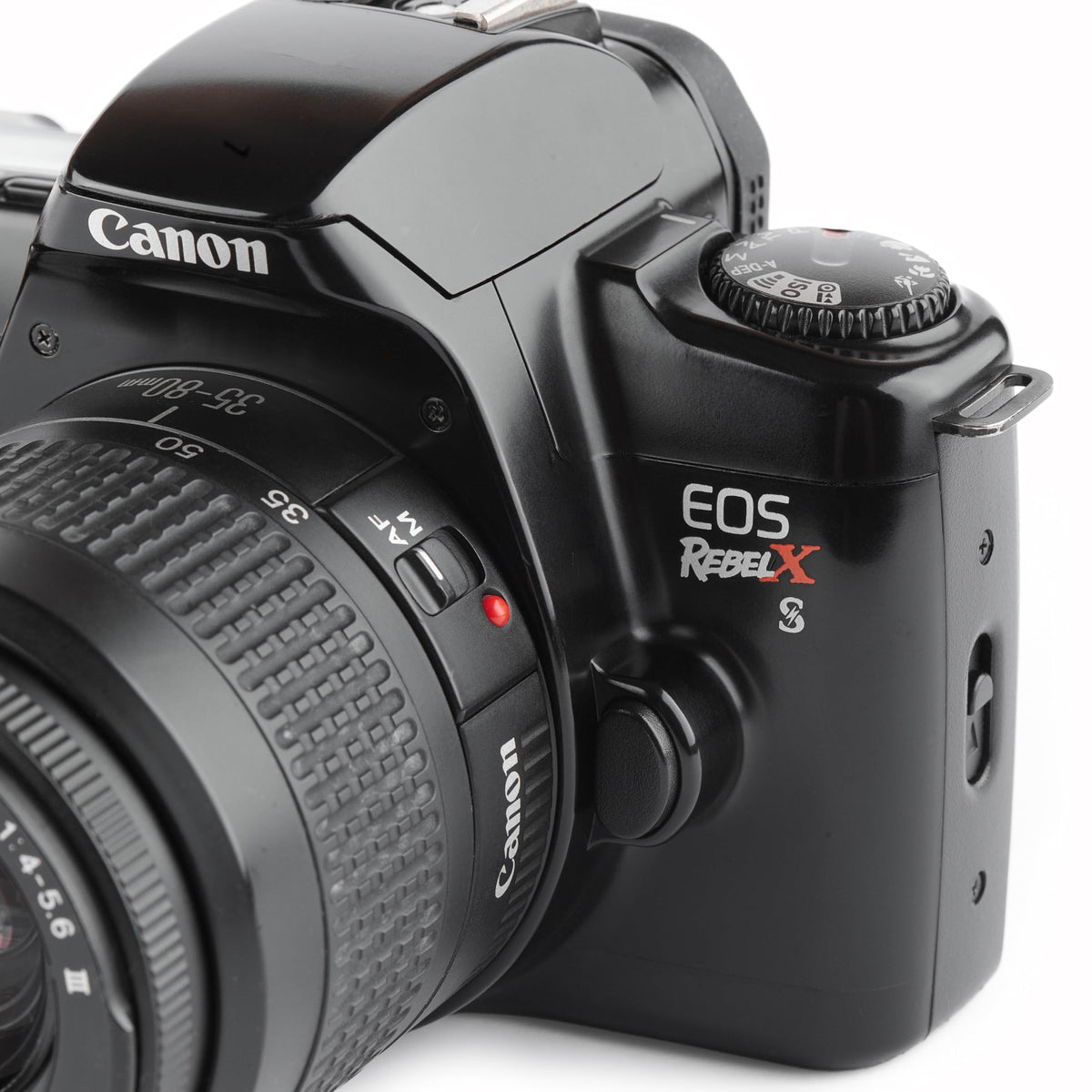 Canon EOS Rebel XS Cámara SLR de Película 35 mm con Lente Canon EF Auto Focusing AF. Compatible con Película Color y B&W. Ajustes de Obturador Manual y Automático Disponibles.