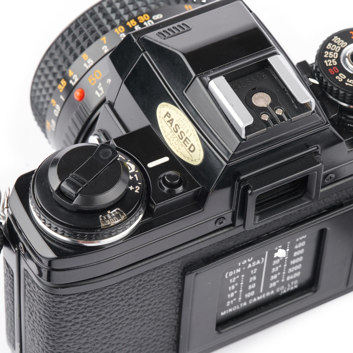 Minolta X-700 Cámara SLR de 35 mm con sistema de lente de montura MD. Incluye lente de enfoque manual f/2 de 50 mm (reacondicionado)