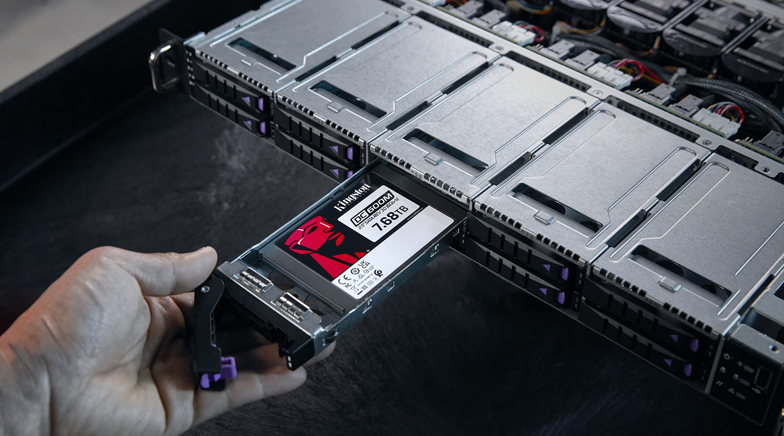 Kingston Unidad SSD DC600M ENTERPRICE 2.5 3840GB (SEDC600M/3840G)