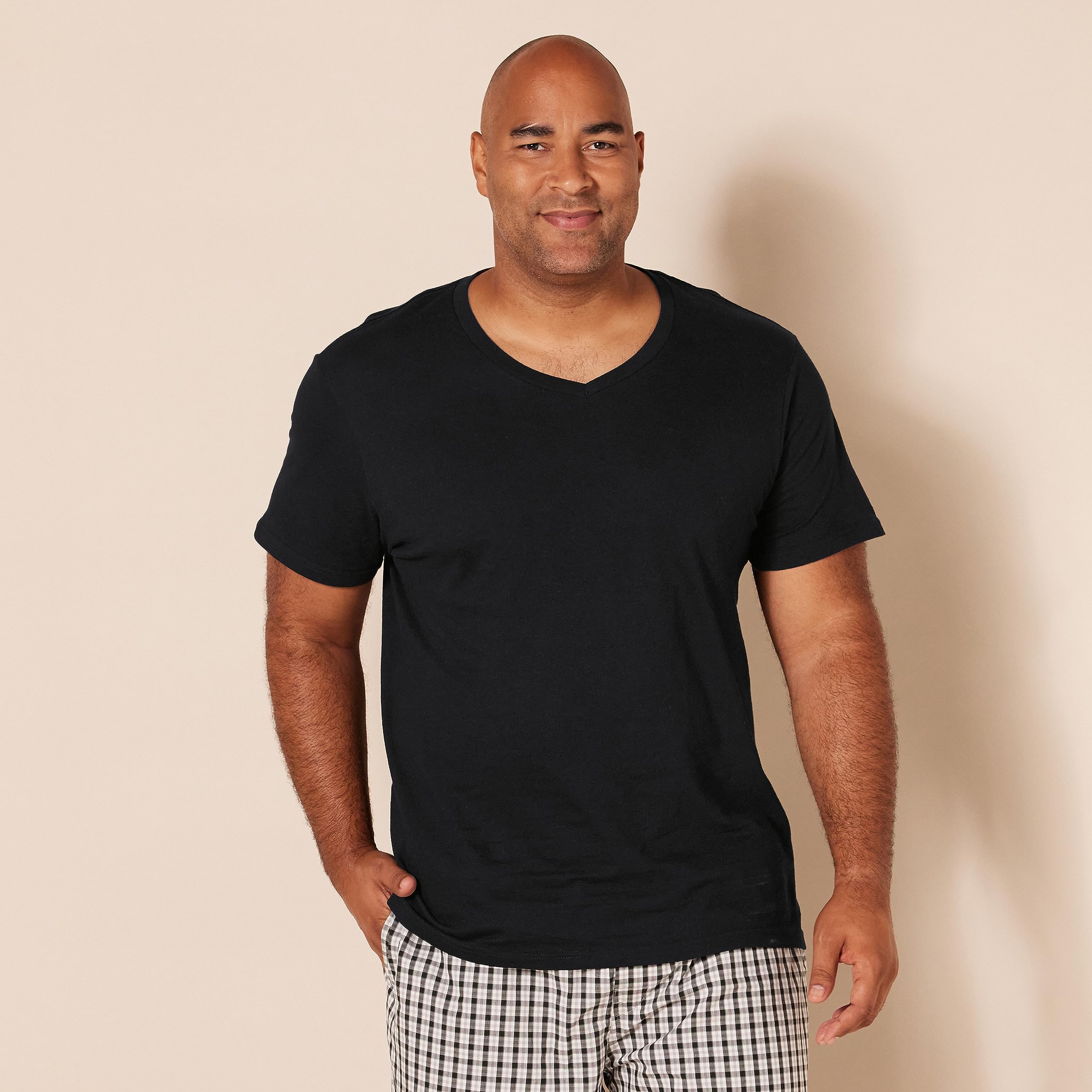 Amazon Essentials paquete de 6 camisetas con cuello en V para hombre, Negro, grande