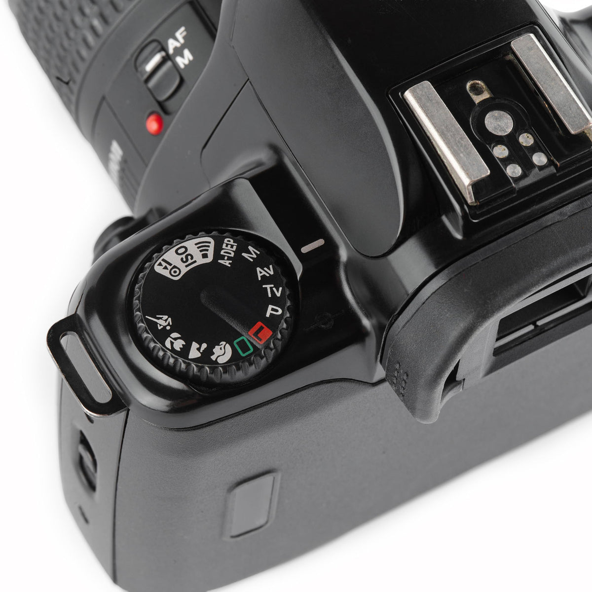 Canon EOS Rebel XS Cámara SLR de Película 35 mm con Lente Canon EF Auto Focusing AF. Compatible con Película Color y B&W. Ajustes de Obturador Manual y Automático Disponibles.