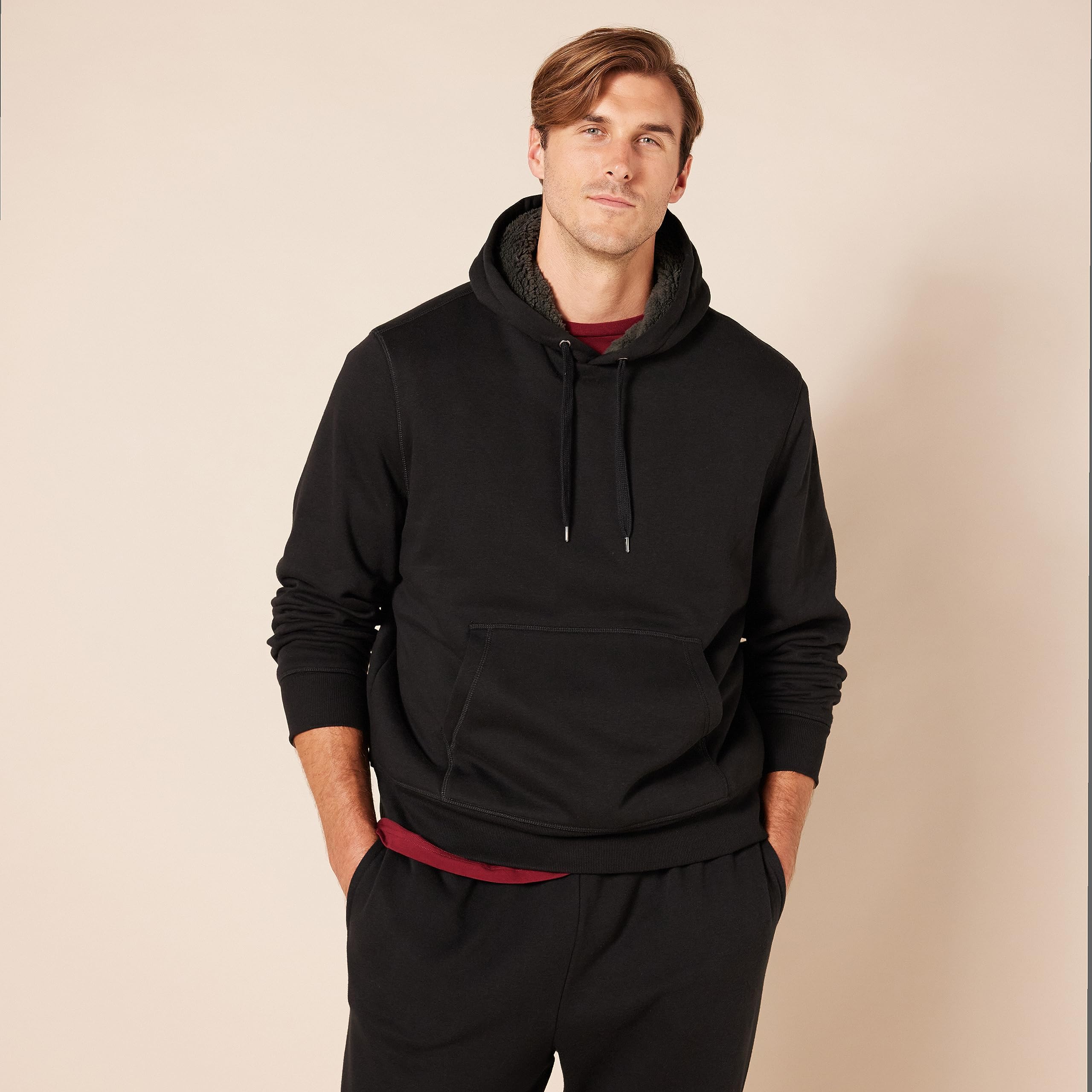 Amazon Essentials - Sudadera con capucha con forro sherpa para hombre, color negro, talla M