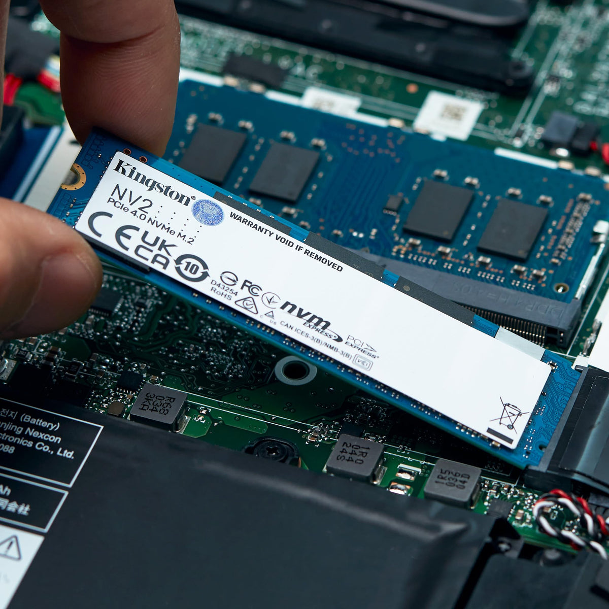 Kingston SSD NV2, Capacidad: 1000 GB, Factor de Forma: M.2 2280, Interfaz: NVMe PCIe Gen 4.0 x 4 Carriles, Lectura: 3500MB/s y Escritura: 2100MB/s, Numero de Parte: SNV2S/1000G