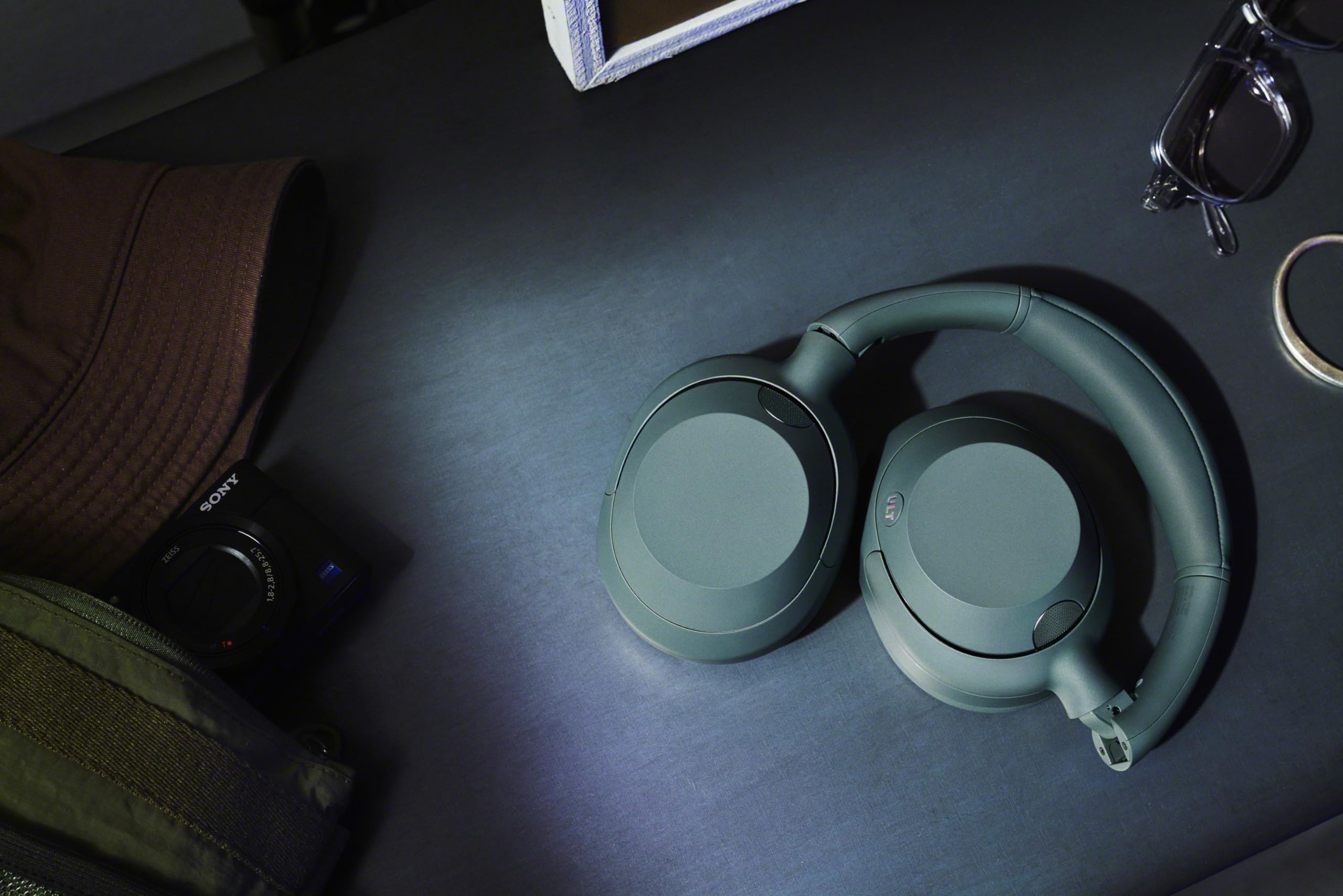 Sony ULT Wear Auriculares Bluetooth supraaurales con cancelación de Ruido, 30 Horas de batería, Bajos potentes, Control por Voz Alexa, Gris ULT900N