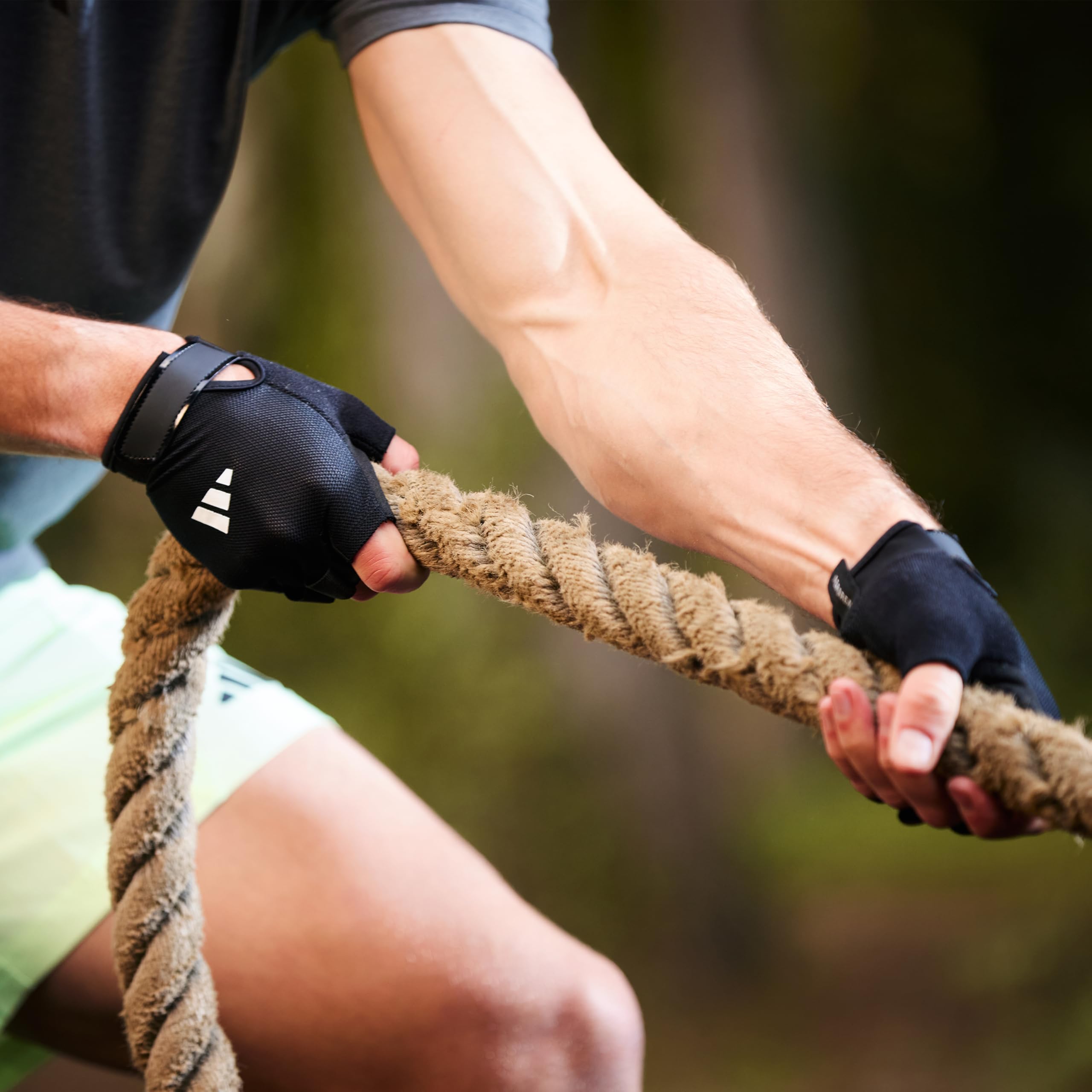 adidas Guantes de Entrenamiento Esenciales: tecnología Aeroready Que Absorbe la Humedad Junto con una Palma Extremadamente cómoda y Duradera de Ante sintético