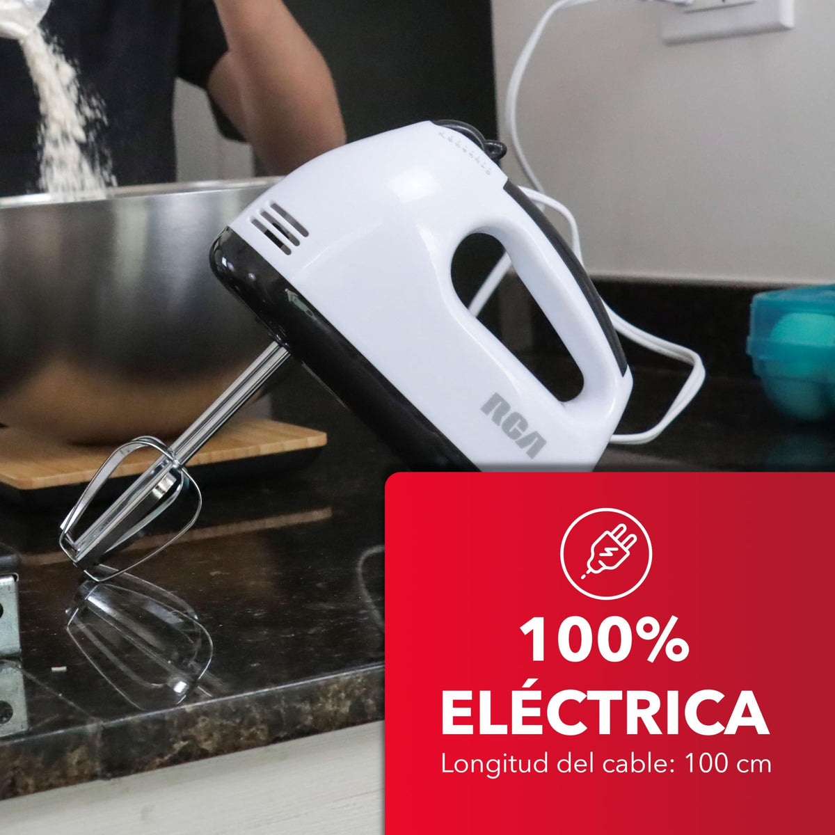 RCA Batidora de Mano RC-093 con 7 Velocidades, Motor de 100 W, Accesorios de Acero Inoxidable, Diseño Compacto, Portátil y Ligero, Ideal para Repostería, Mezclar Masa y Preparación de Alimentos.