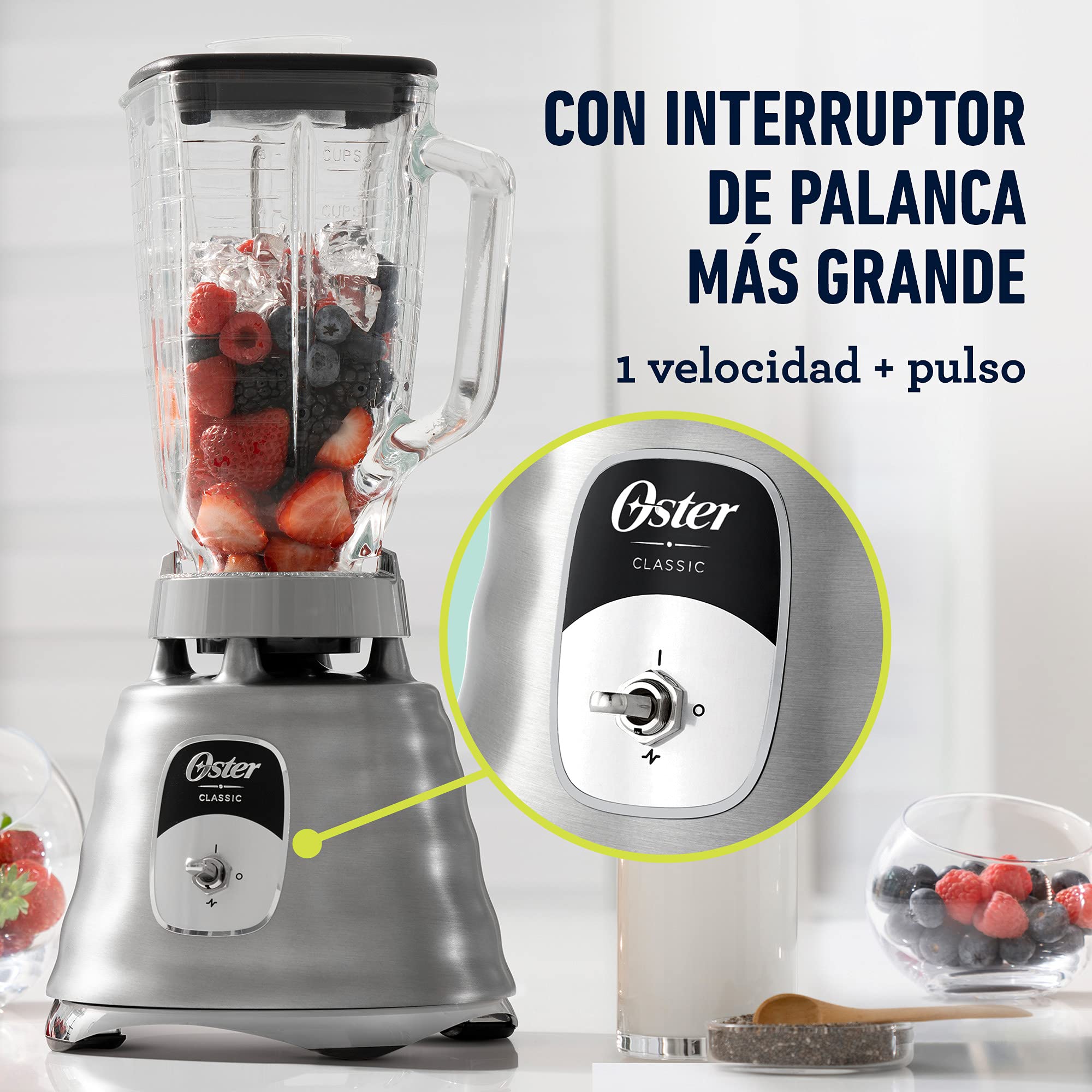 Oster® Licuadora clásica cromada 2 velocidades vaso de vidrio BLST4127013