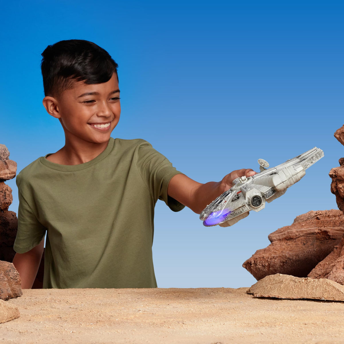 Star Wars SWJ - Feature Vehicle (9" Vehicle & Figure) - Millennium Falcon - Wave 1