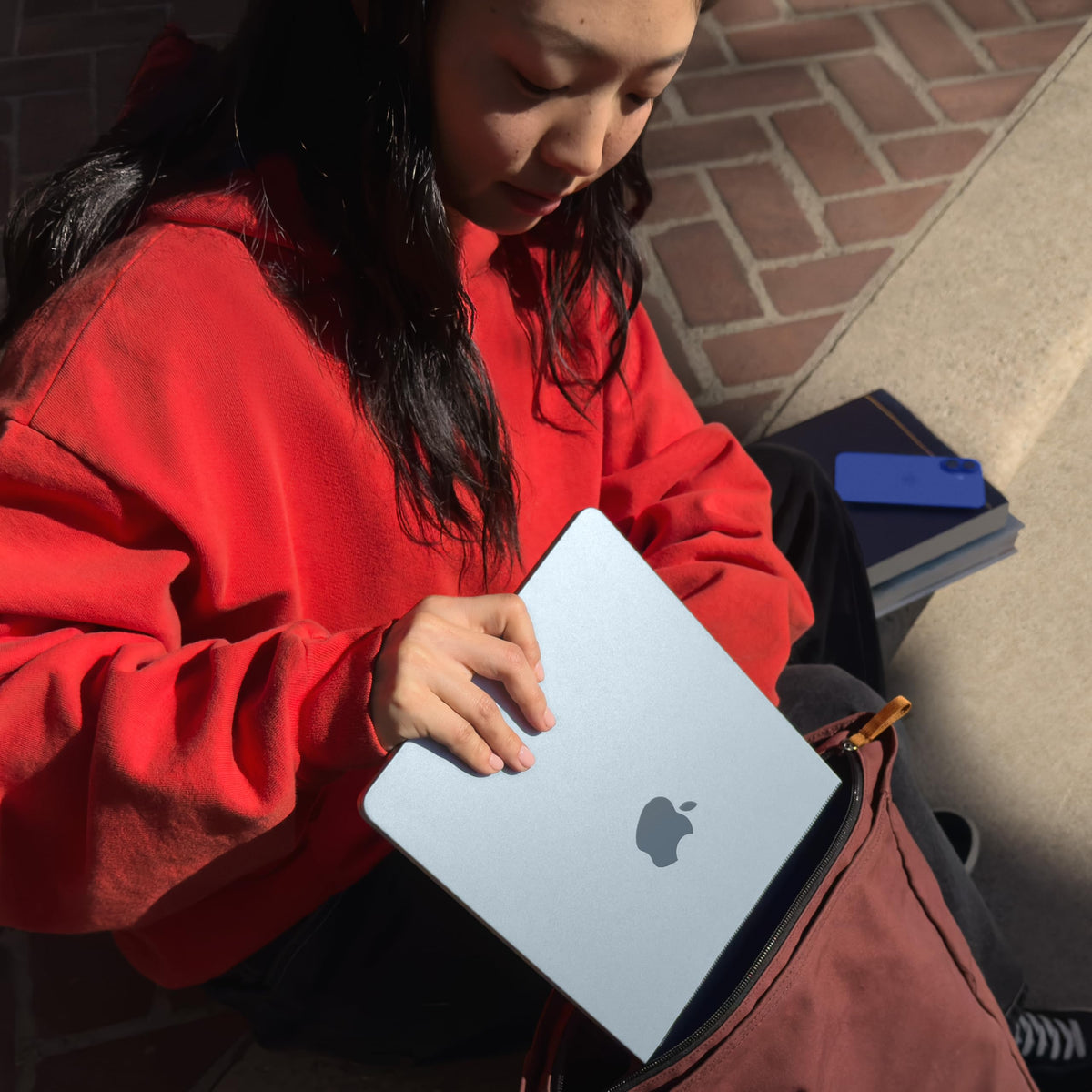 2025 Apple MacBook Air con Apple M4 Chip (13-Inch, 16GB Memoria Unificada, 512GB SSD de Almacenamiento) (QWERTY English) Medianoche (Reacondicionado)