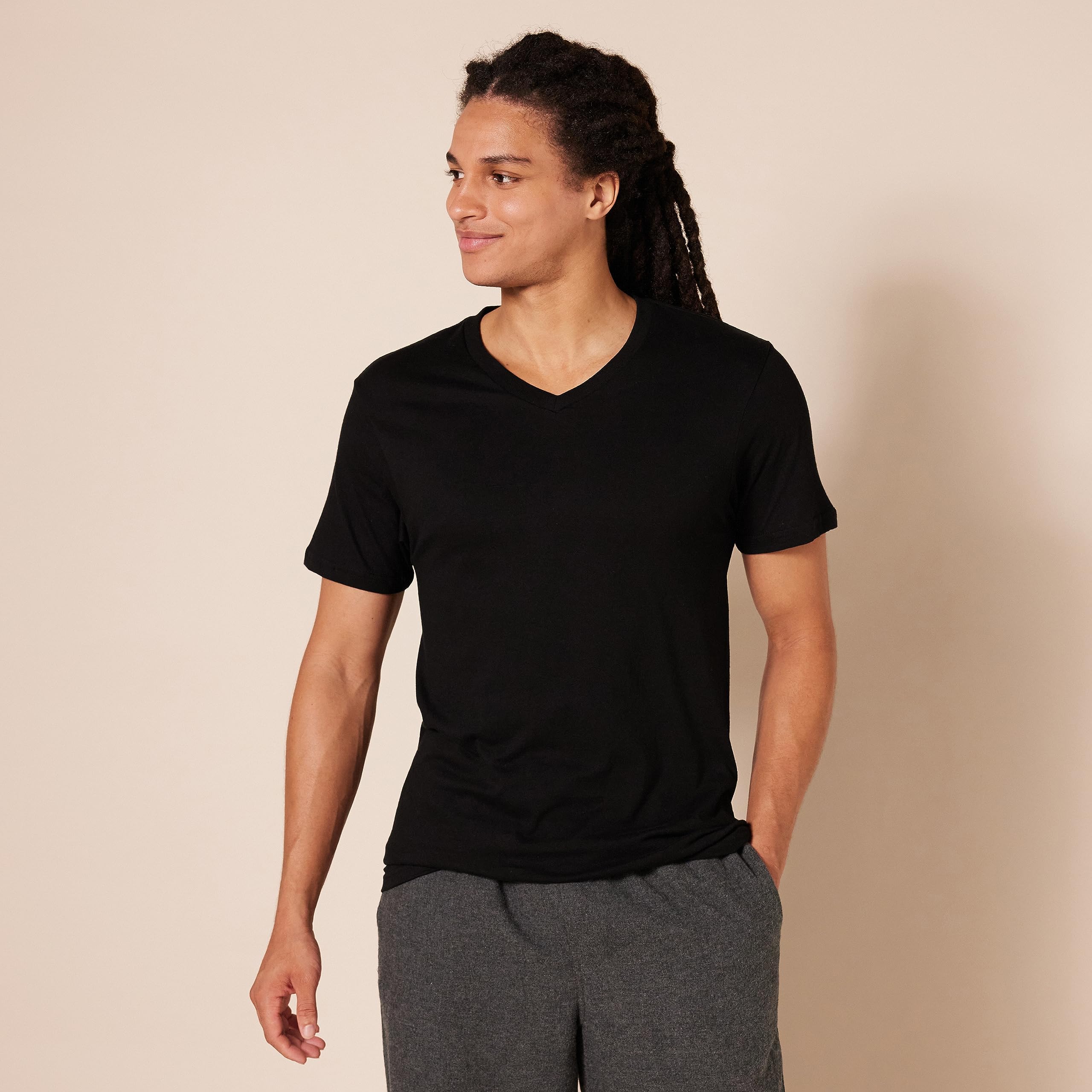 Amazon Essentials paquete de 6 camisetas con cuello en V para hombre, Negro, grande